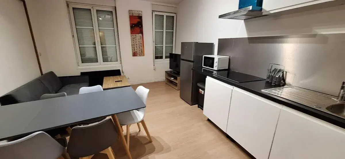 Deluxe Family Room in hôtel- restaurant le Saint Quentin Deluxe Family Room in hôtel- restaurant le Saint Quentin