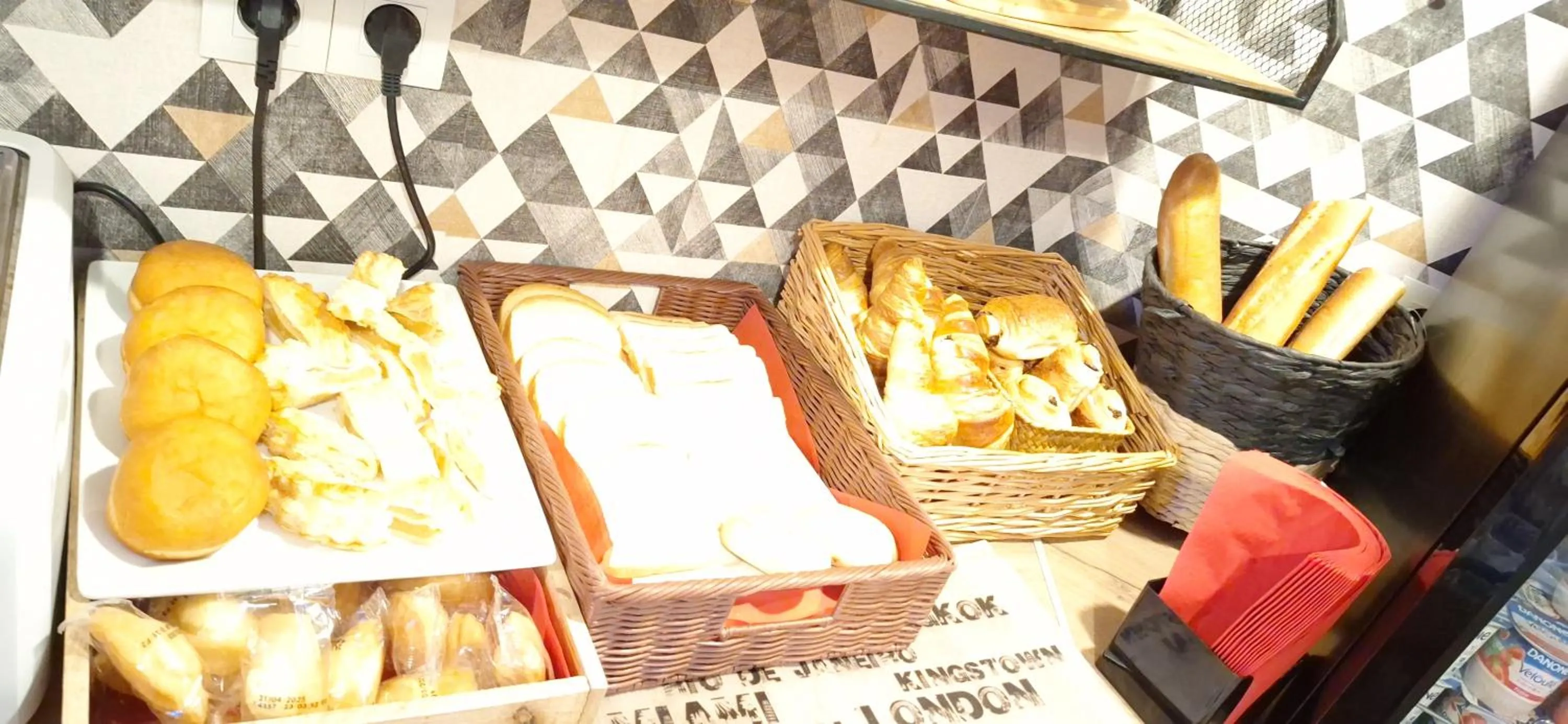 Breakfast in hôtel- restaurant le Saint Quentin