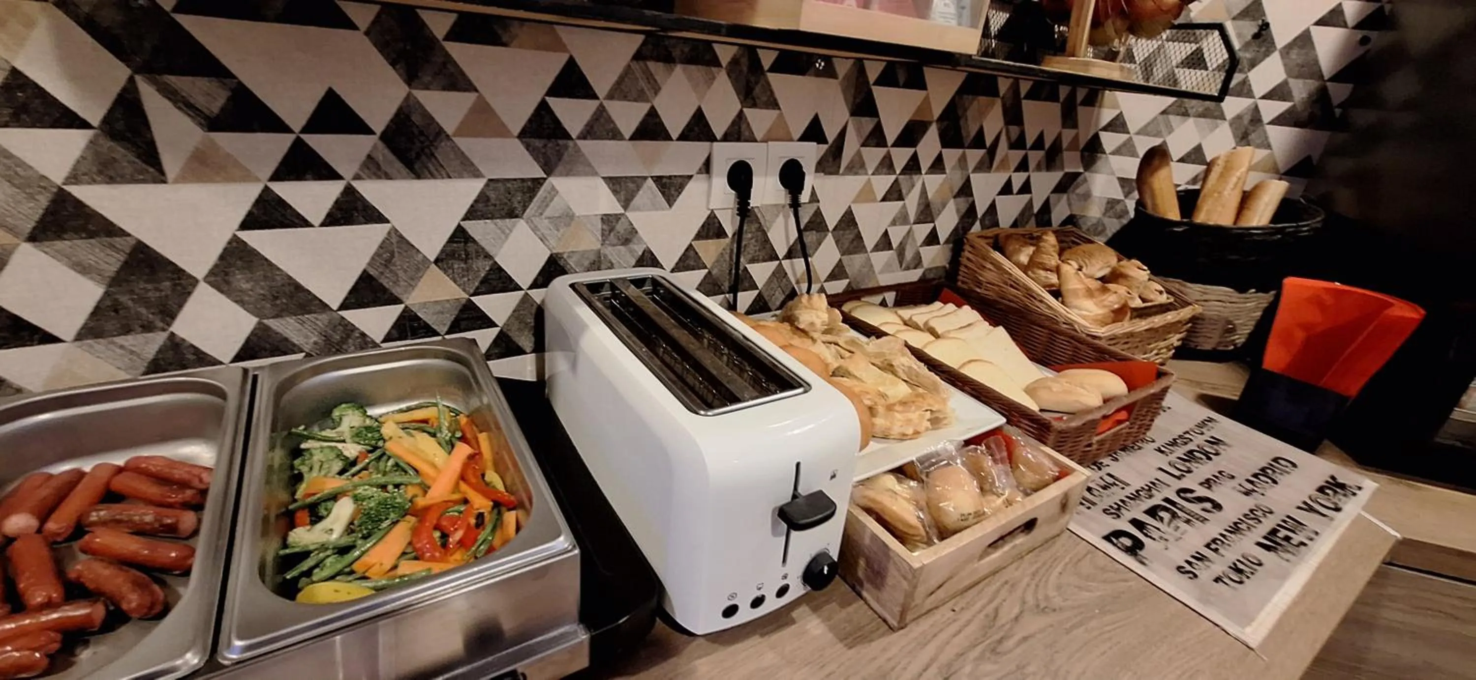 Breakfast in hôtel- restaurant le Saint Quentin