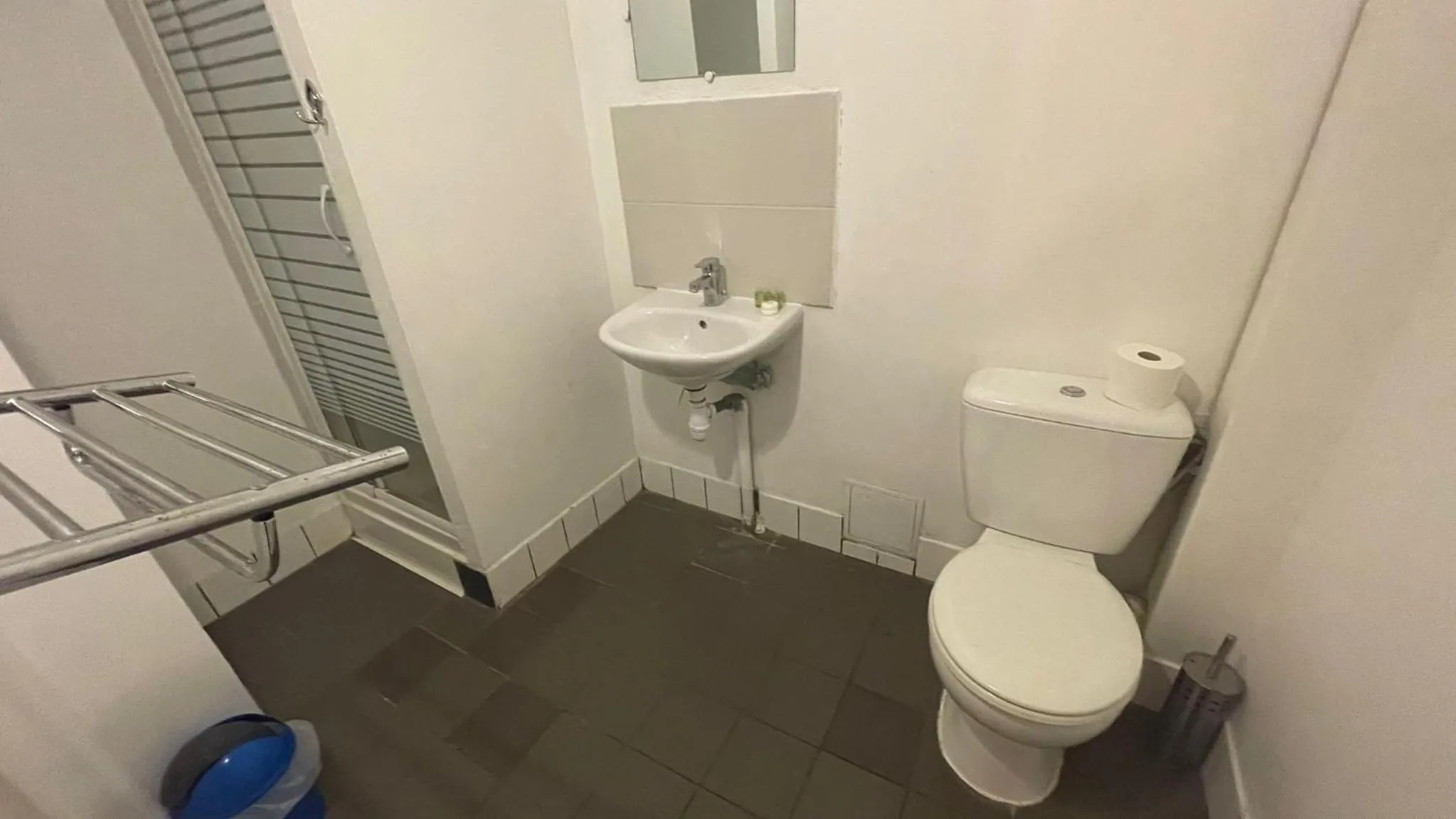 Bathroom in hôtel- restaurant le Saint Quentin