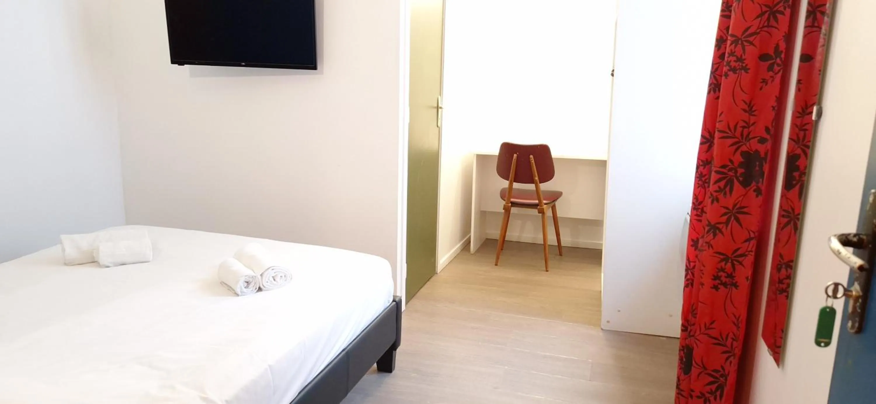 Bed in hôtel- restaurant le Saint Quentin