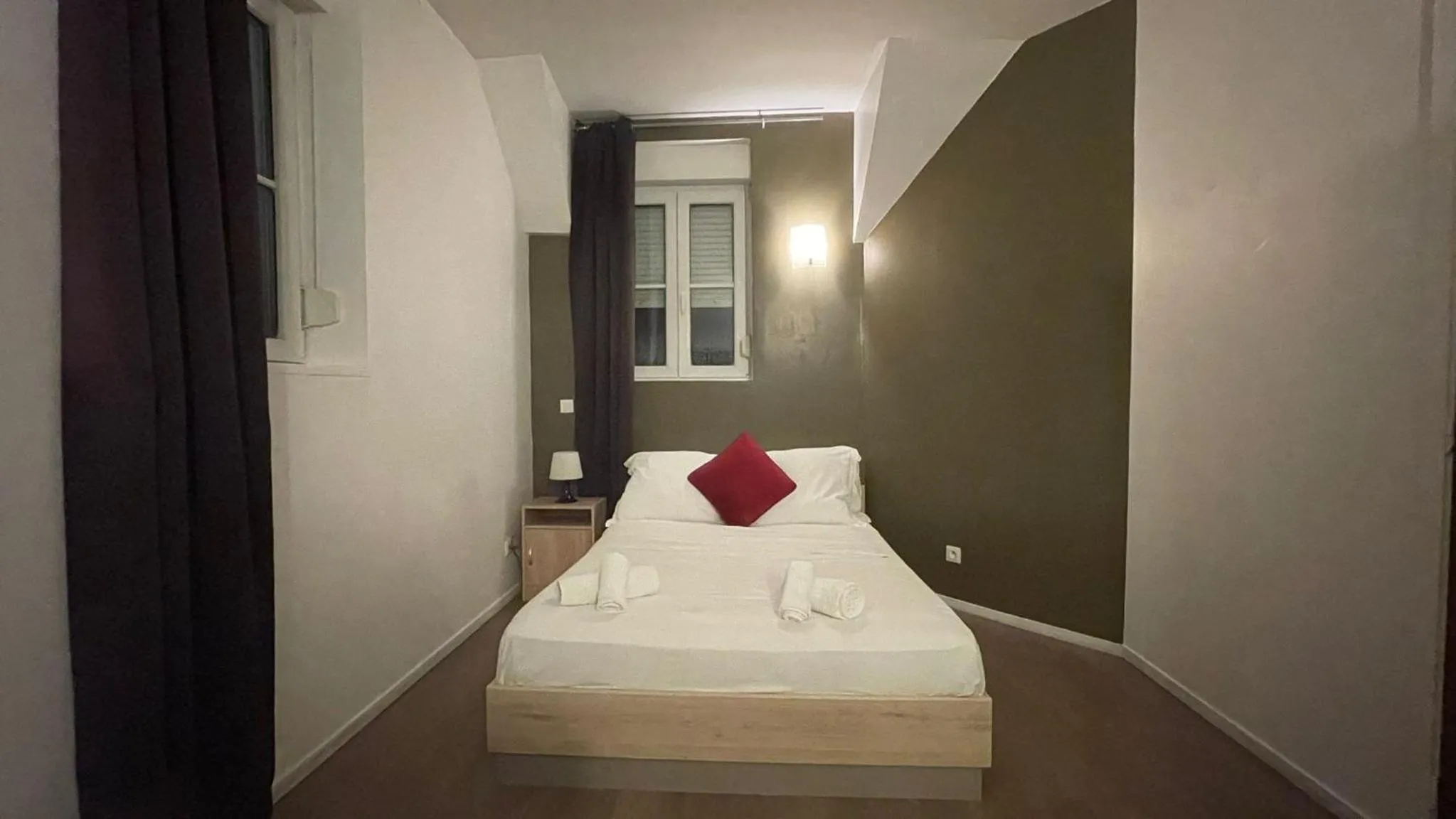 Bed in hôtel- restaurant le Saint Quentin