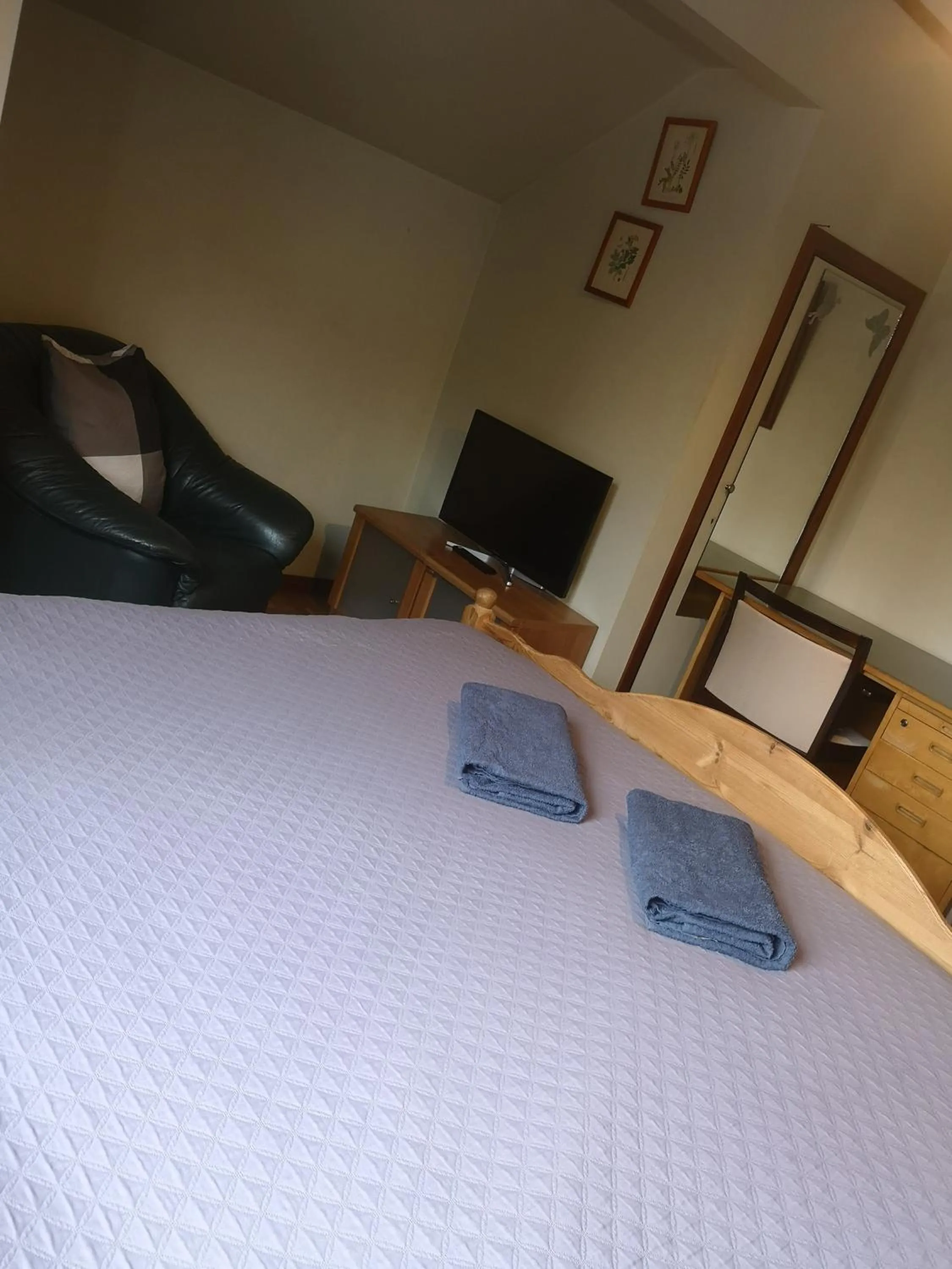 Bed in Stop at The Cross