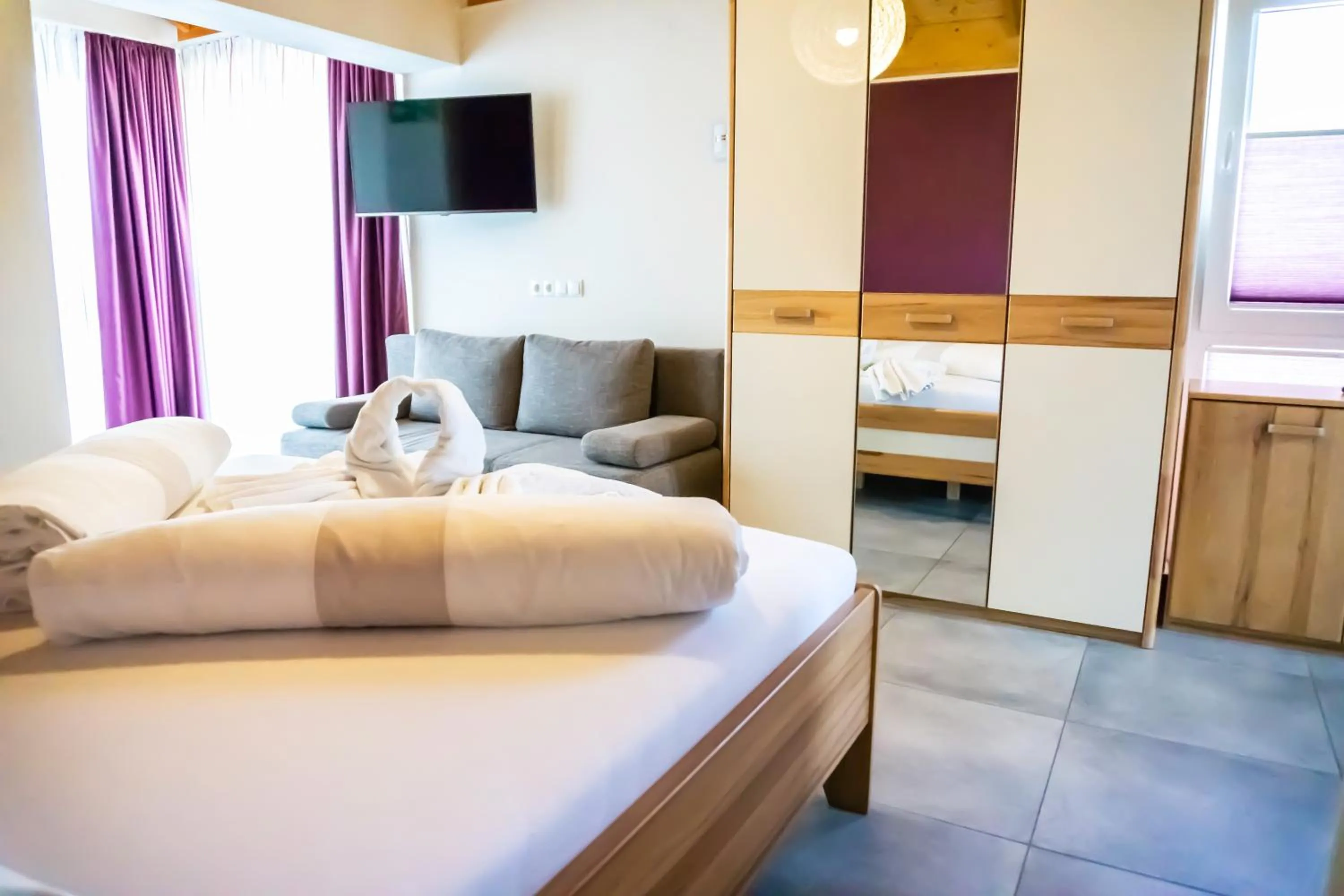Photo of the whole room, Bed in Landgasthof Scherer