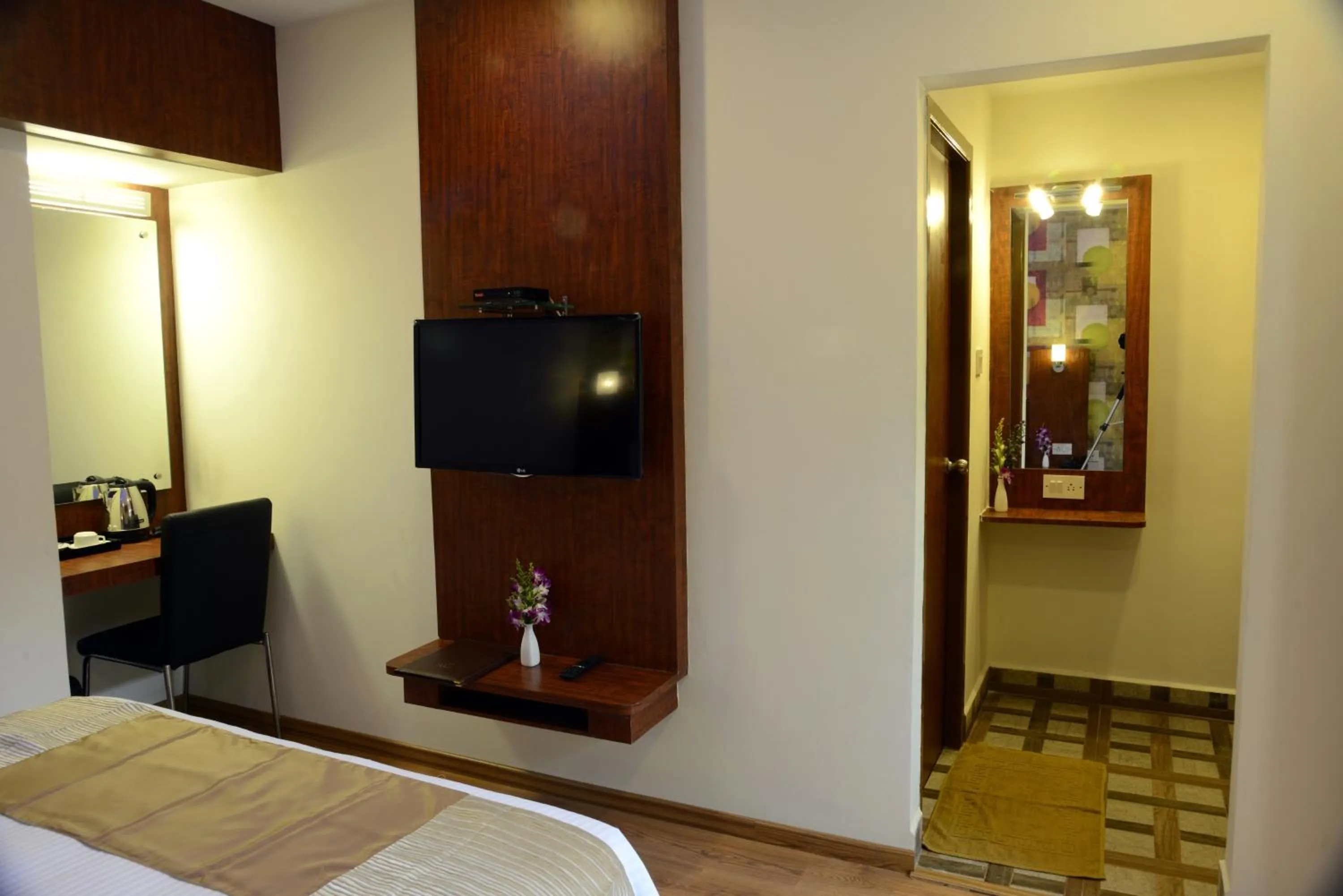 Bedroom, Bed in De Castle Inn