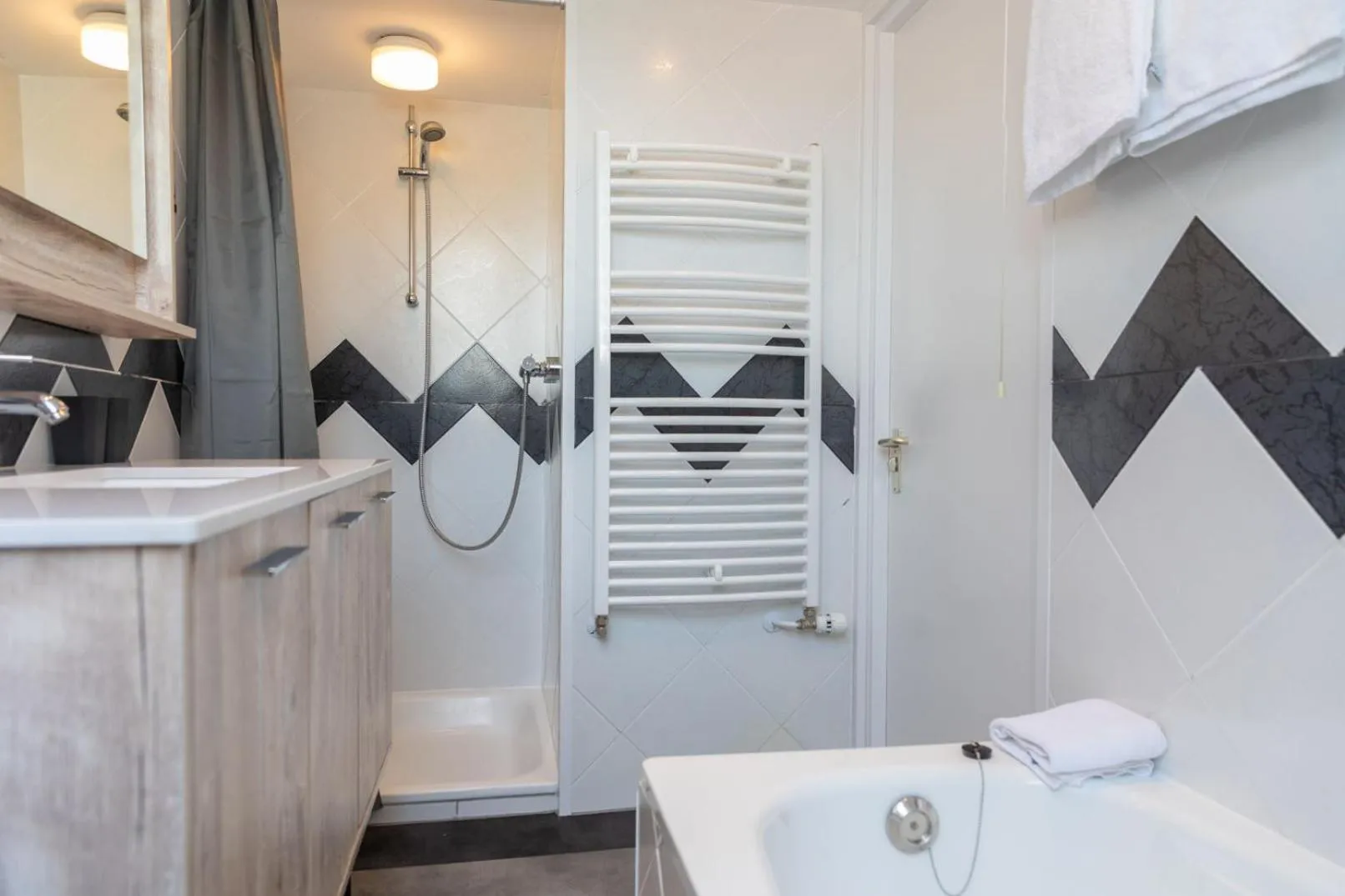 Bathroom in Hotel-Restaurant Loodsmans Welvaren