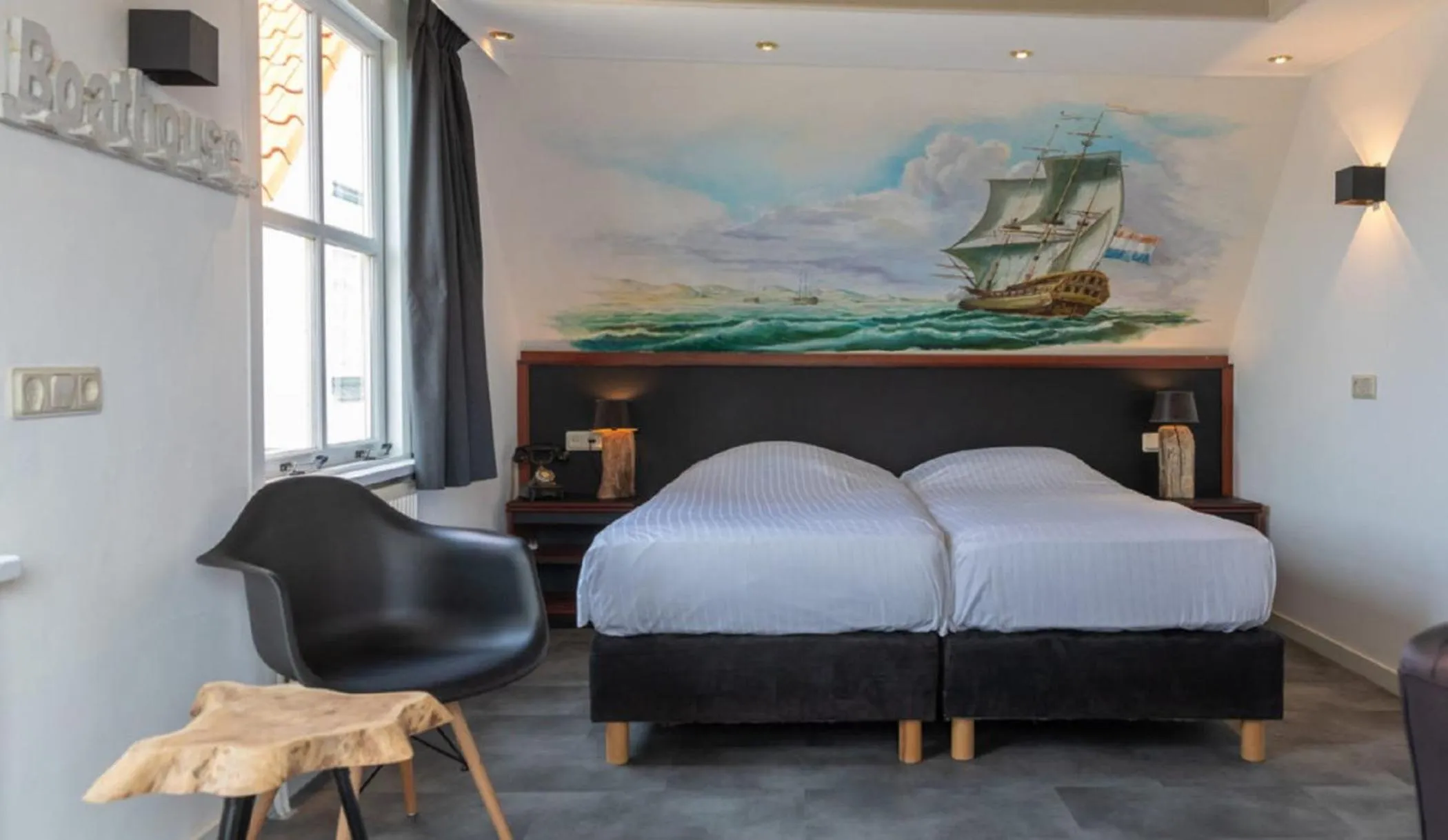 Bedroom, Bed in Hotel-Restaurant Loodsmans Welvaren