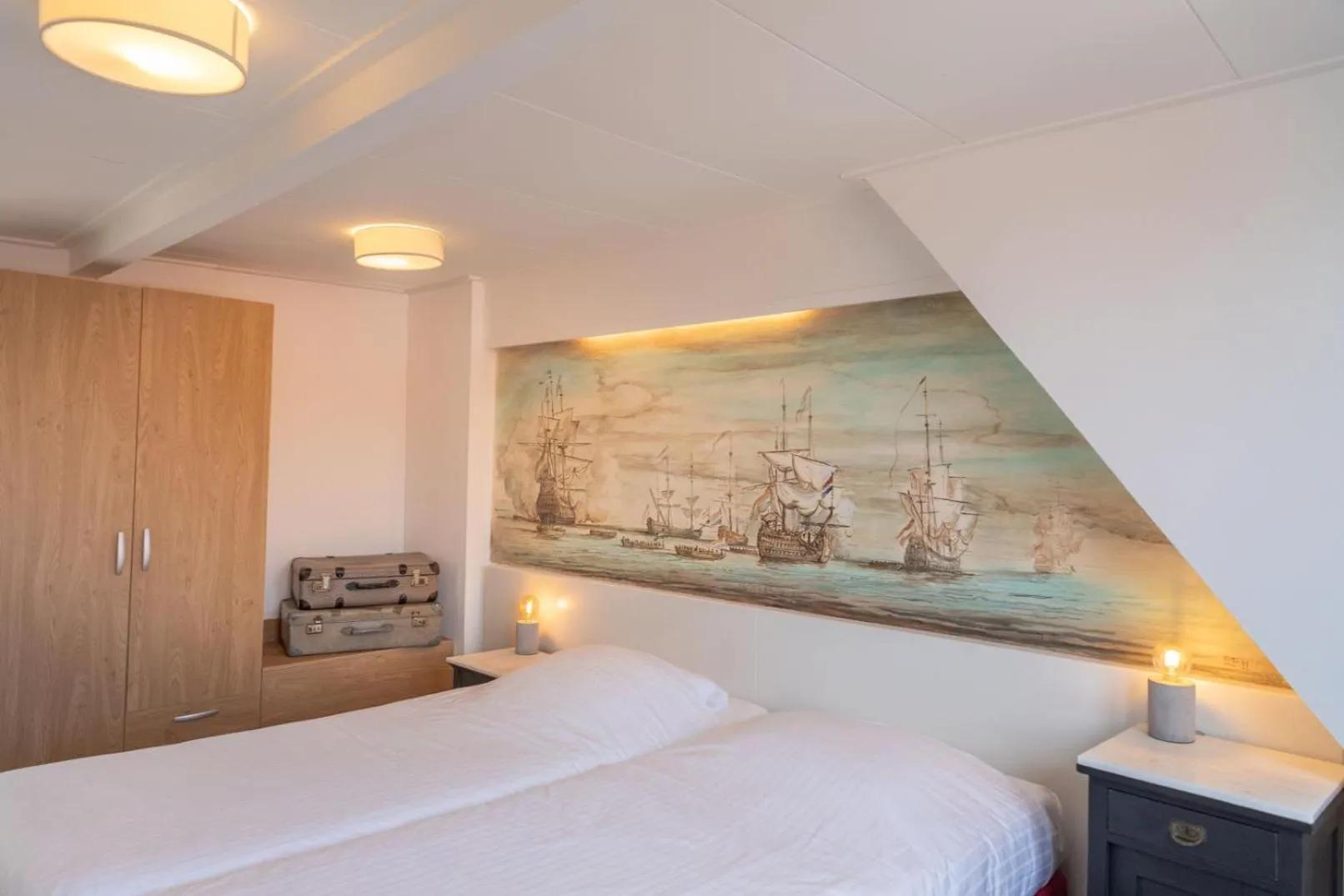 Bedroom, Bed in Hotel-Restaurant Loodsmans Welvaren