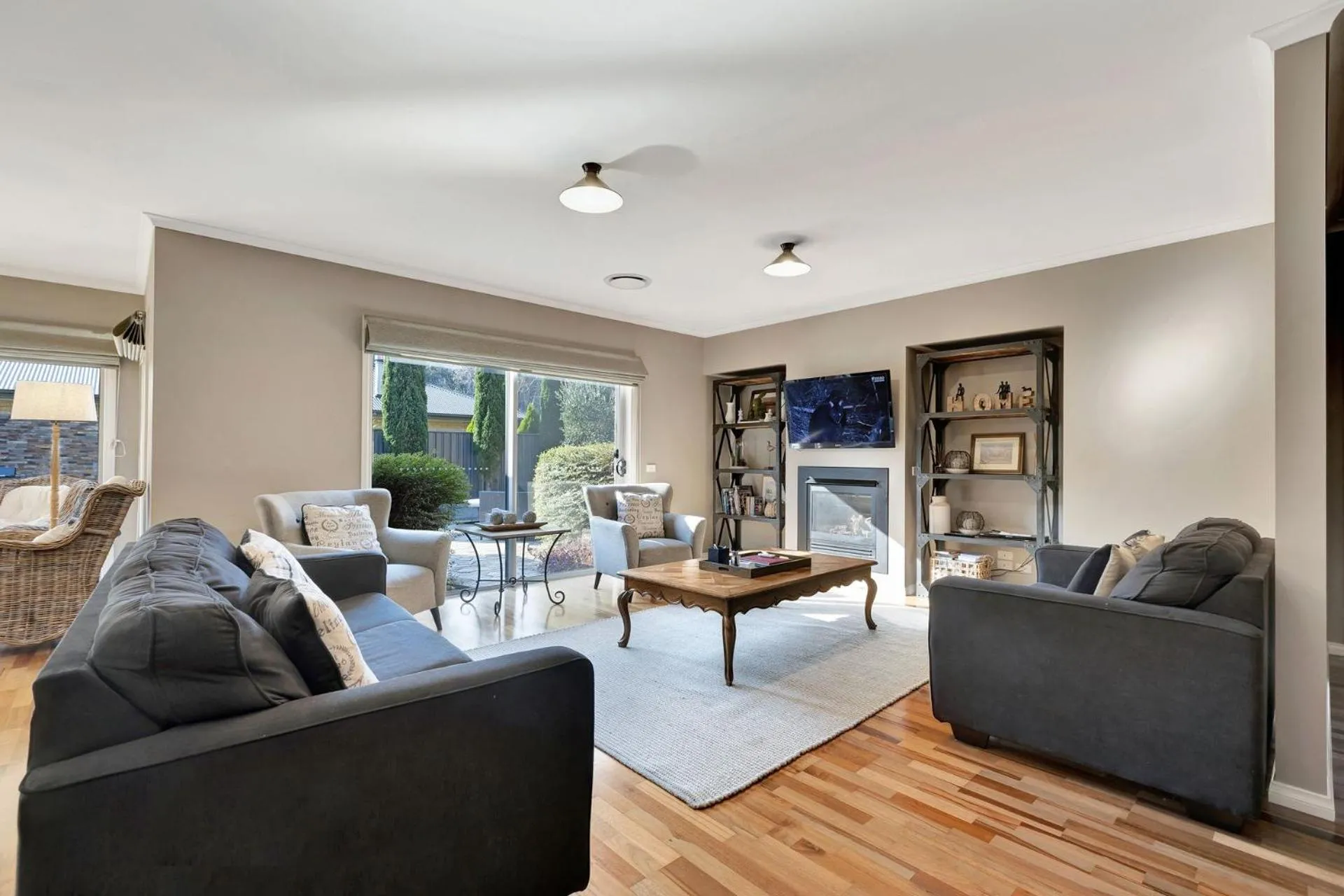 Collins Retreat - 4 Bedroom home with Pool