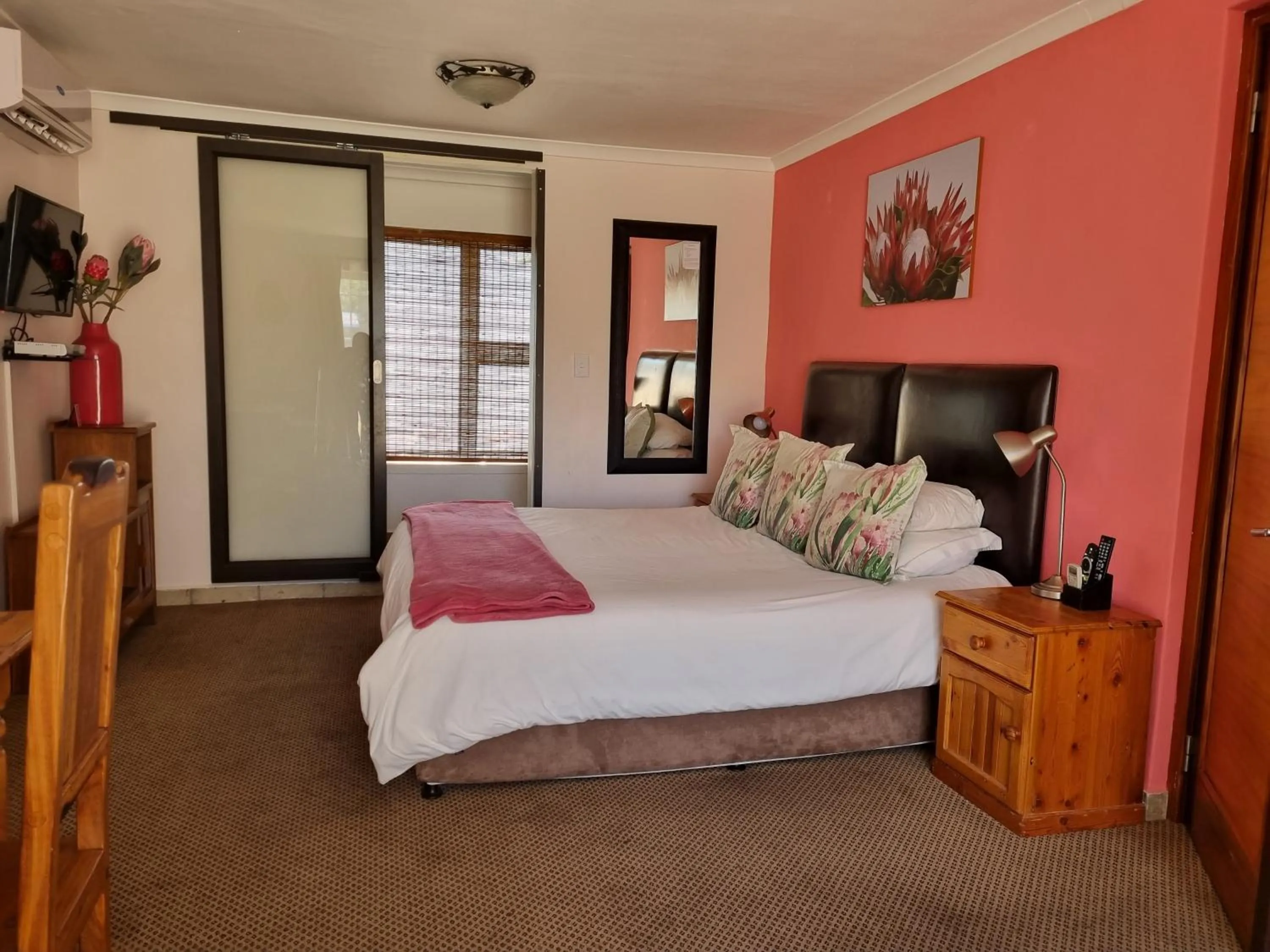 Bed in 19th Hole Golf Villa Guesthouse