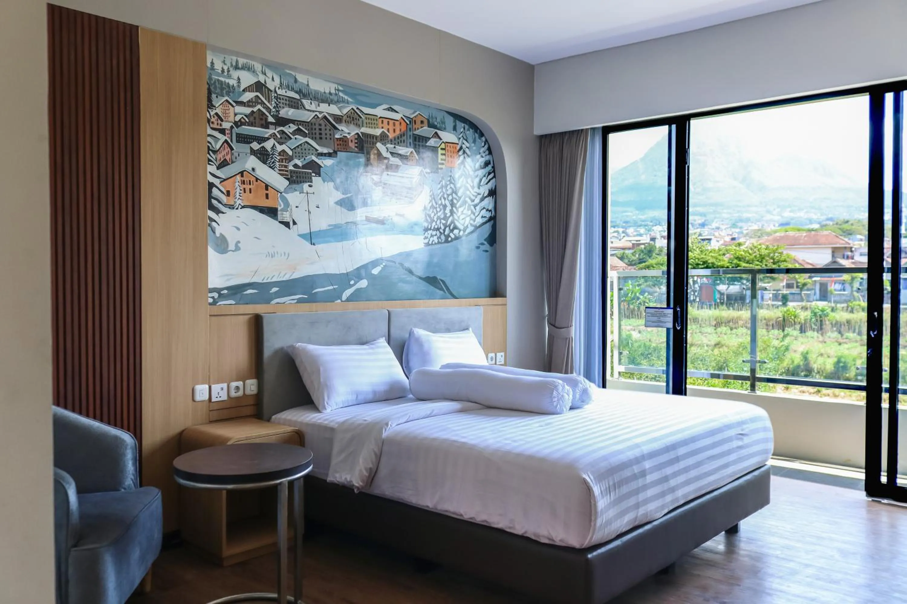 Bedroom, Bed in Azana BeSt Hotel Batu
