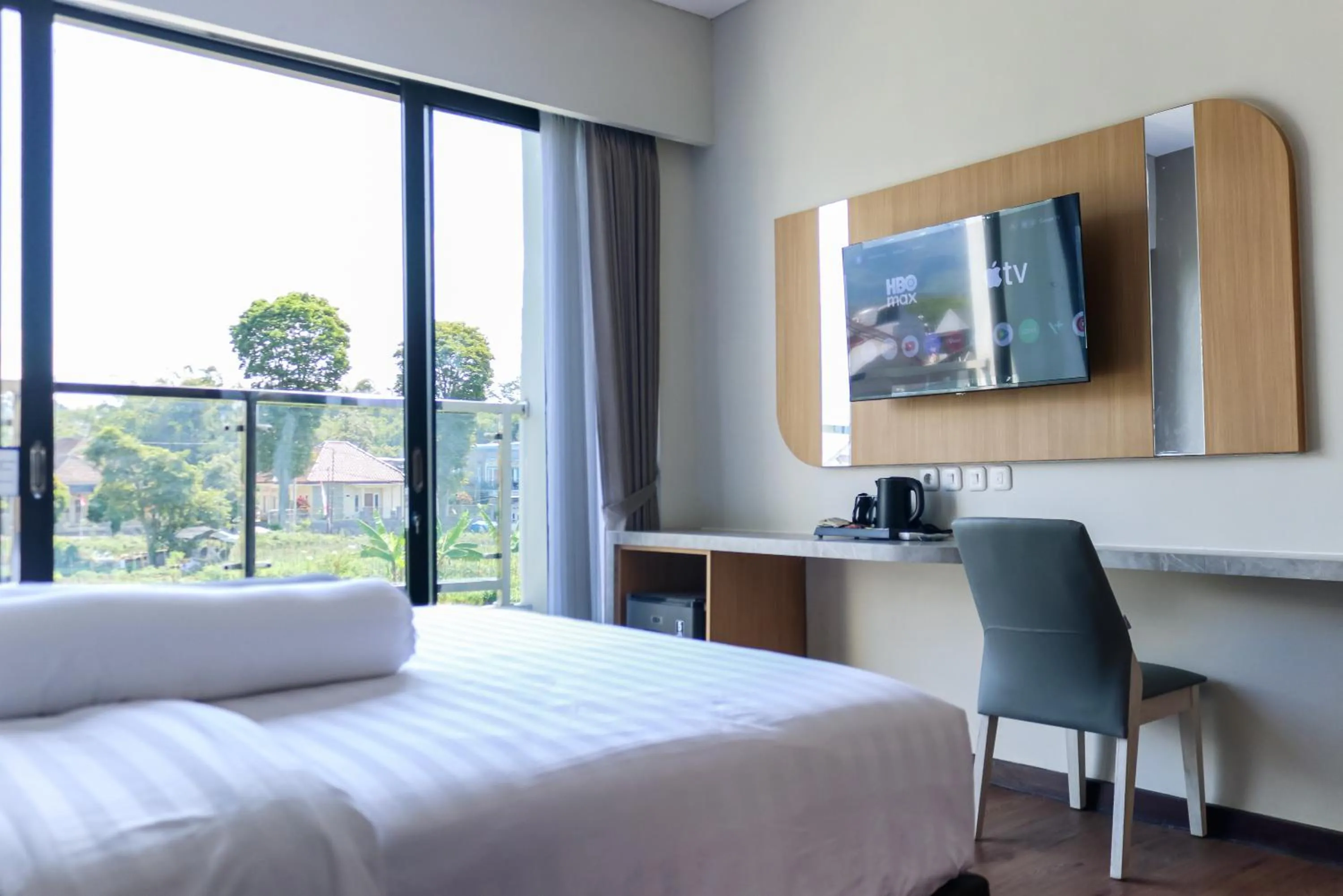 Bedroom, Bed in Azana BeSt Hotel Batu