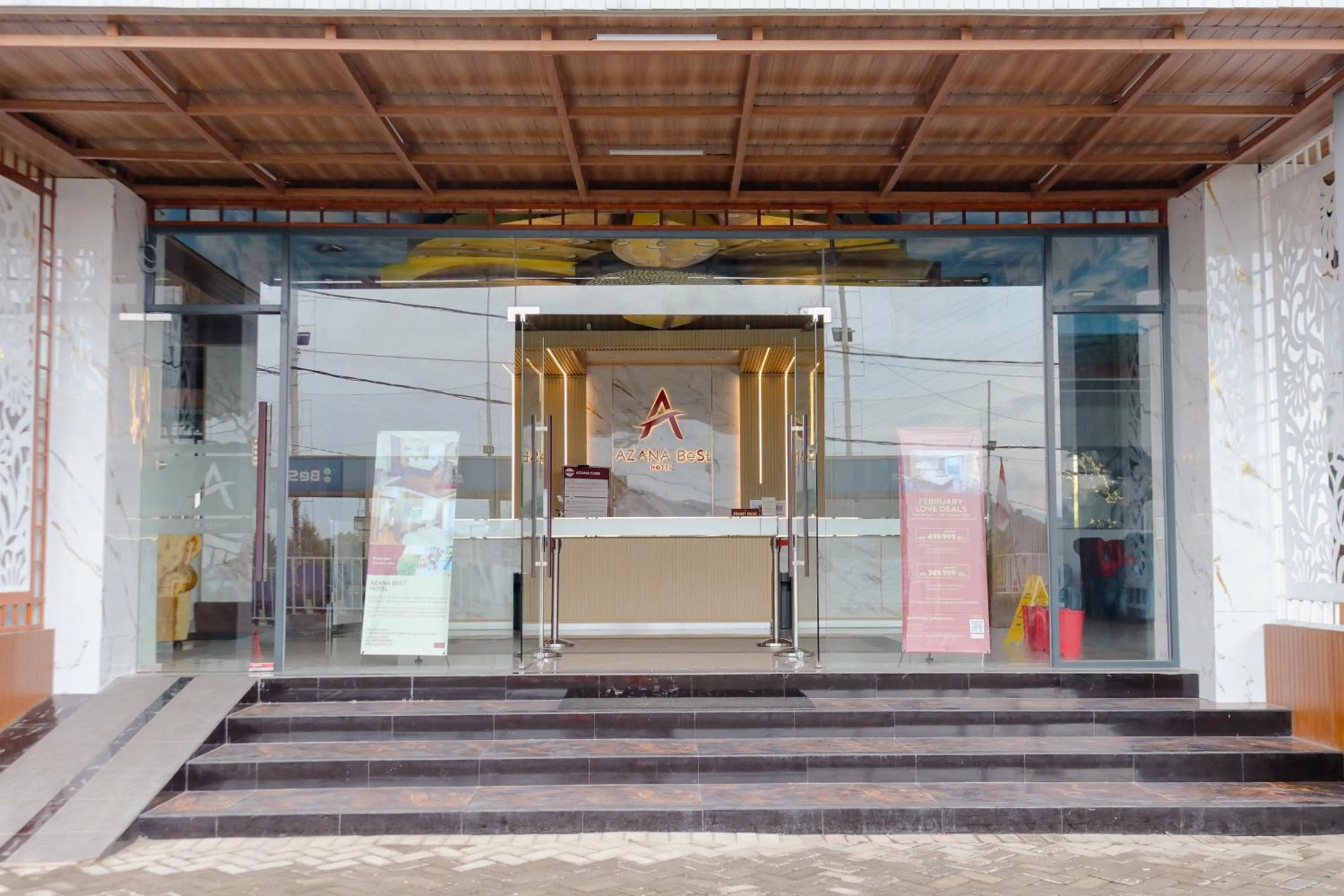 Lobby or reception in Azana BeSt Hotel Batu