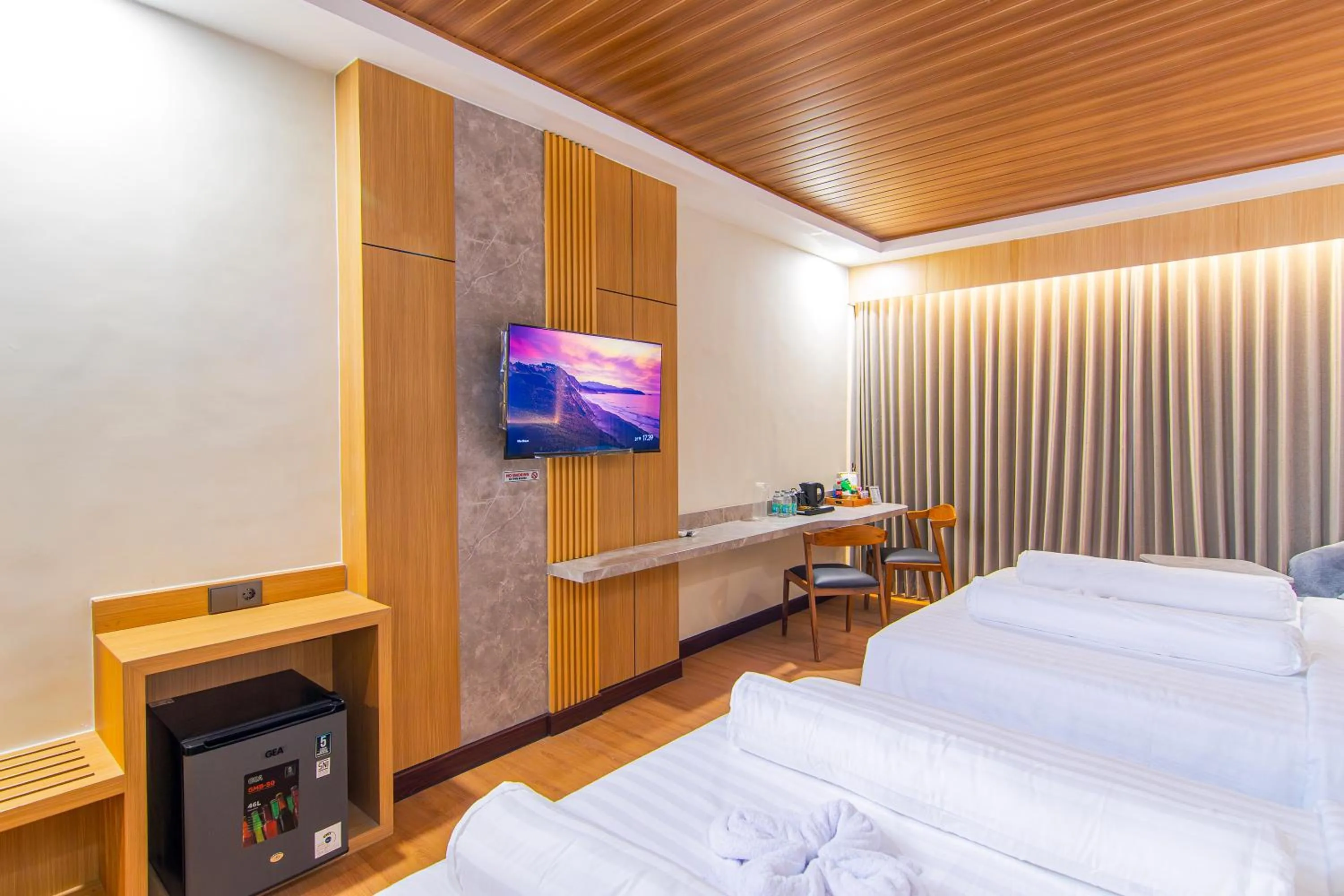 Bedroom, Bed in Azana BeSt Hotel Batu