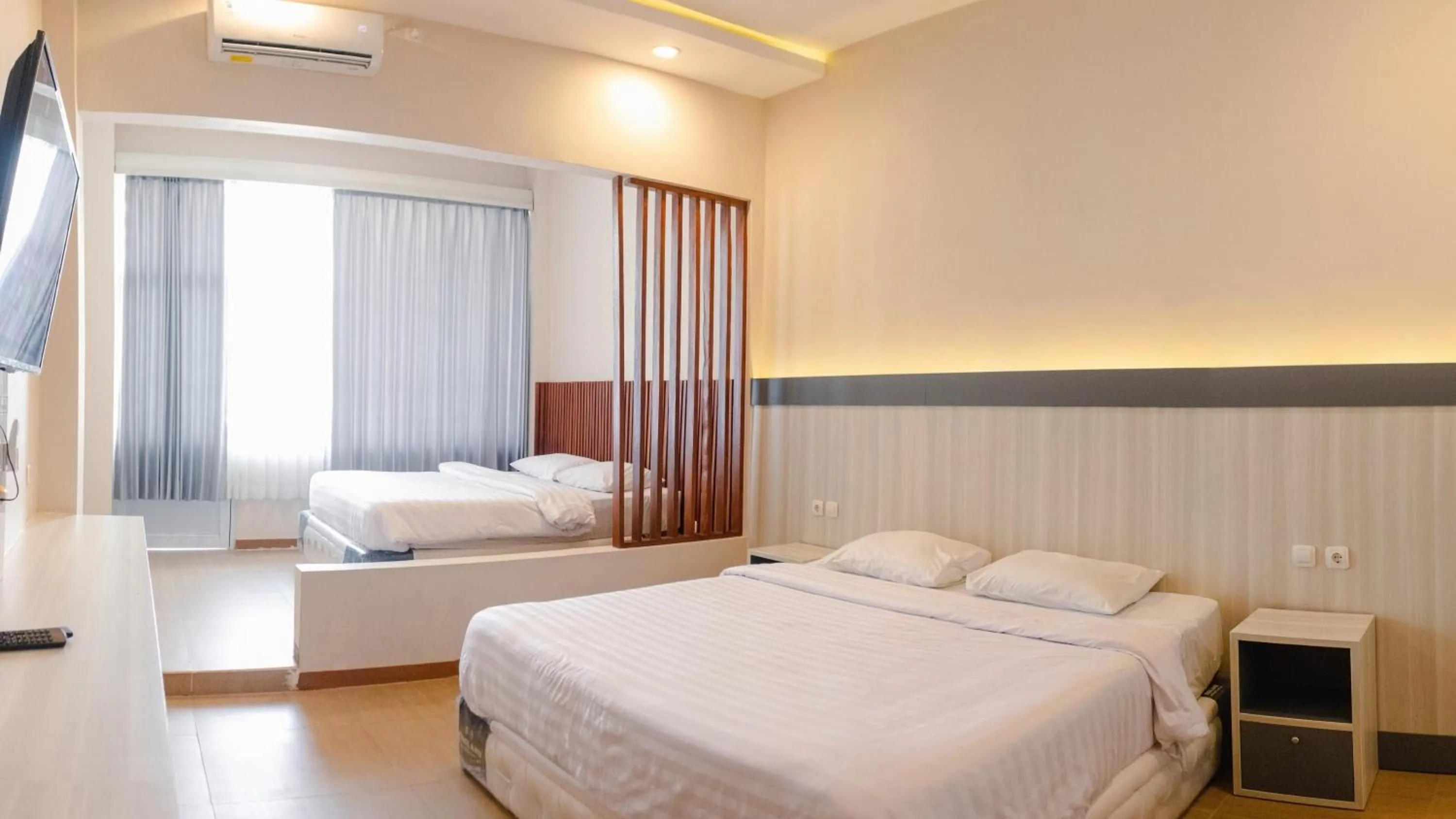 Bedroom, Bed in Azana BeSt Hotel Batu
