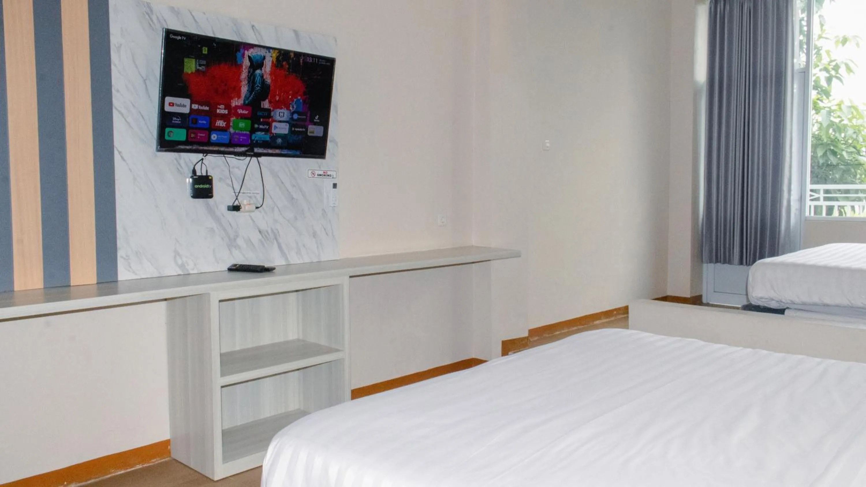 Bedroom, Bed in Azana BeSt Hotel Batu
