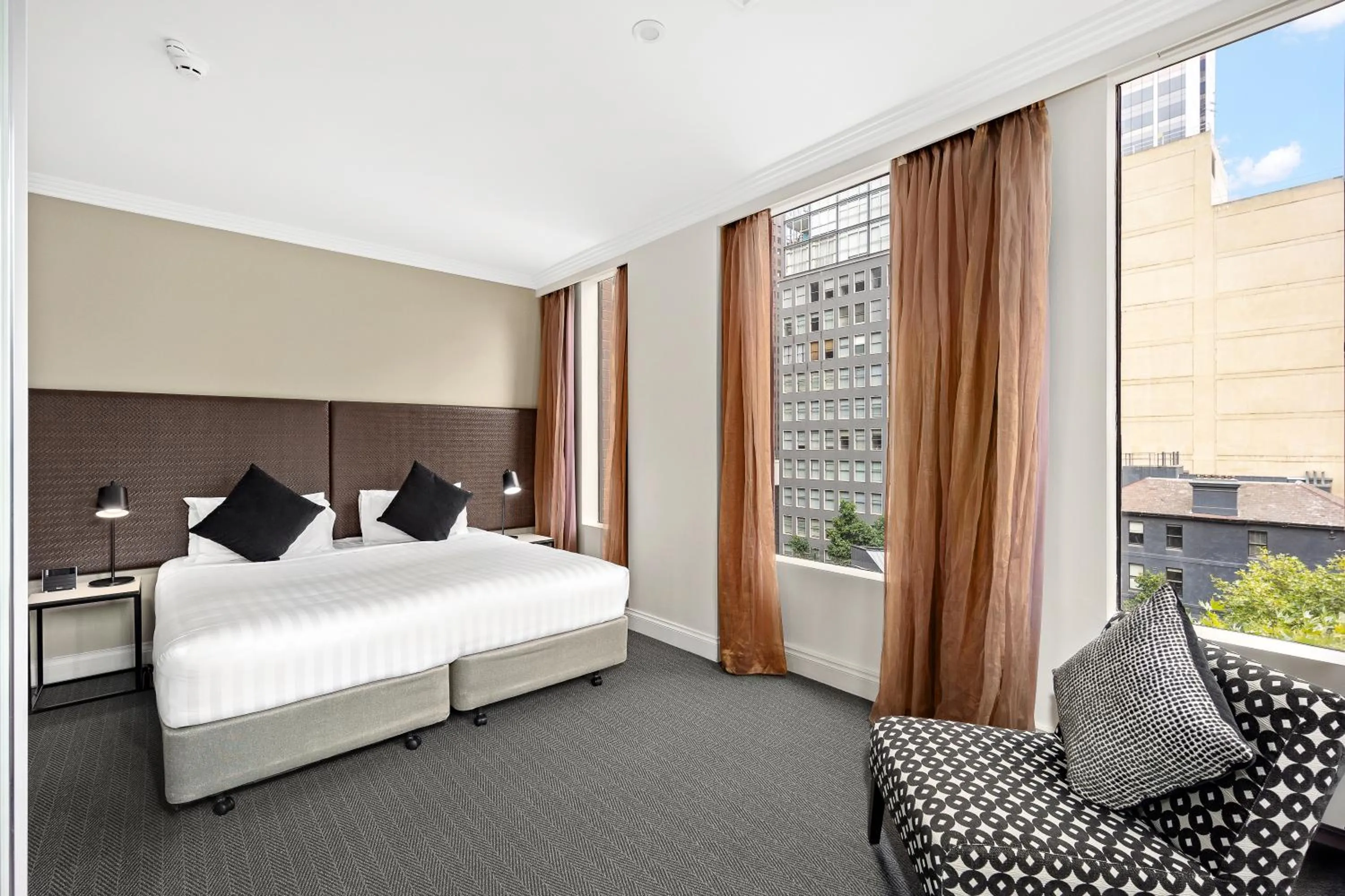 Bed in Melbourne City Suites