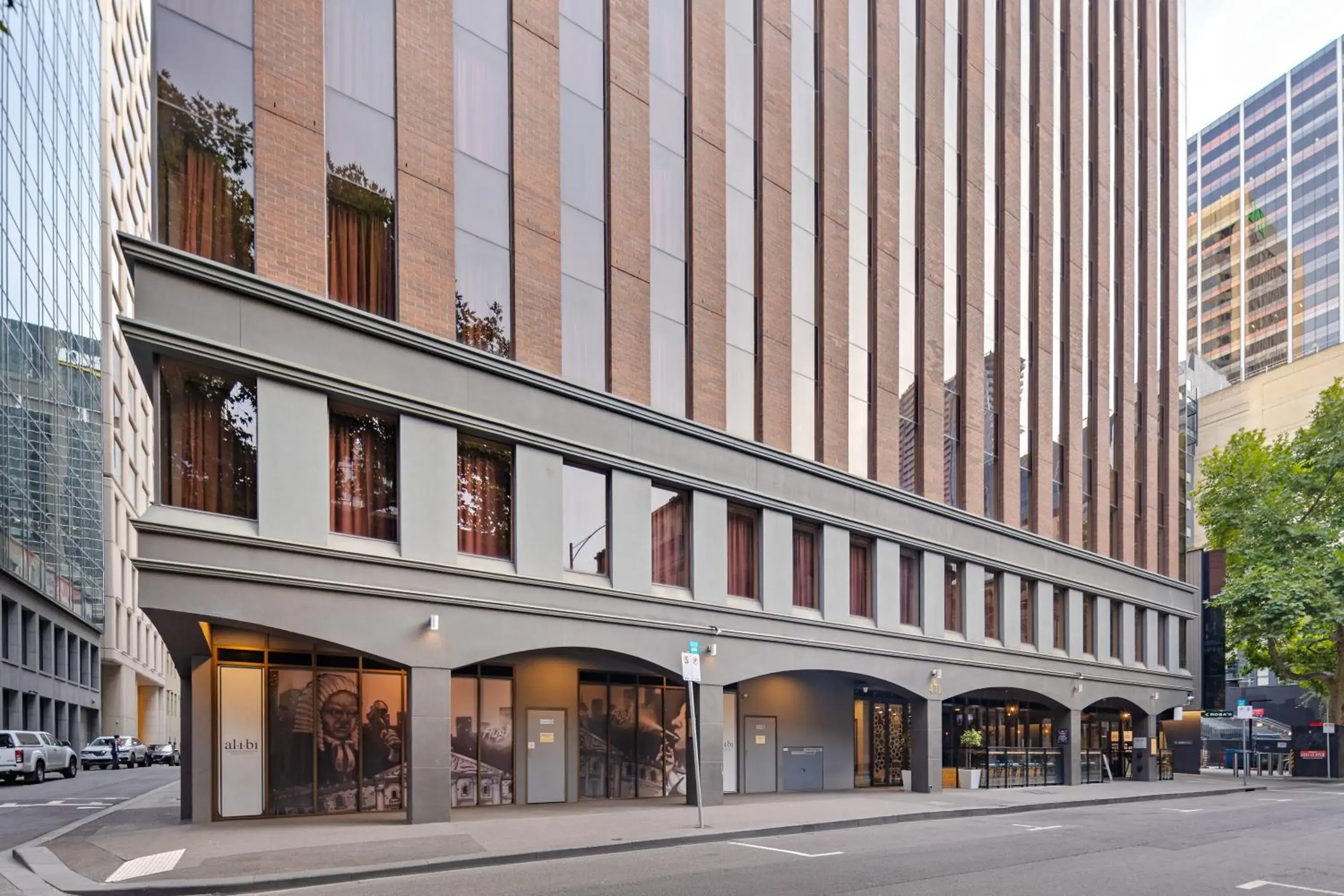 Property building in Melbourne City Suites Property building in Melbourne City Suites