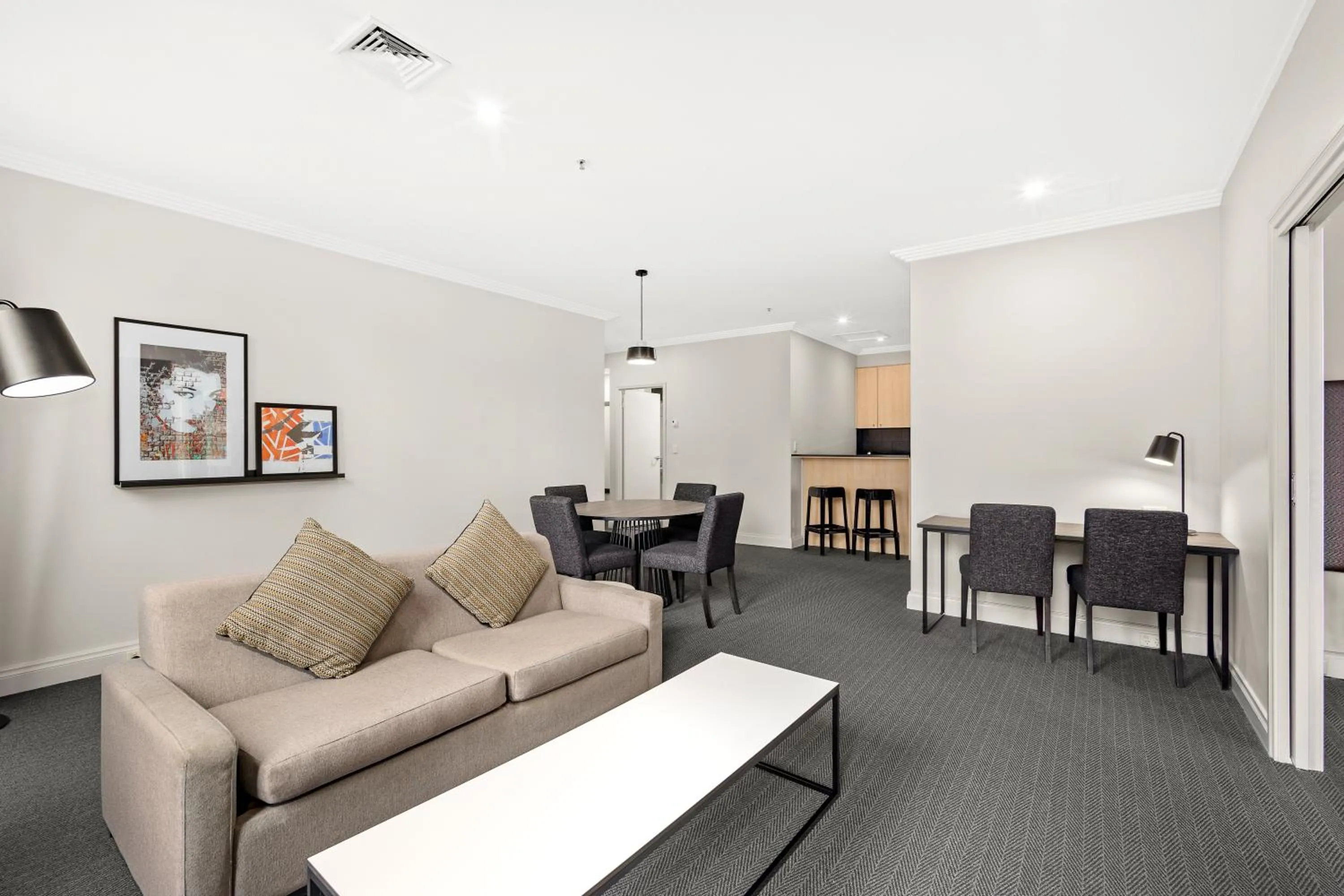 TV and multimedia in Melbourne City Suites