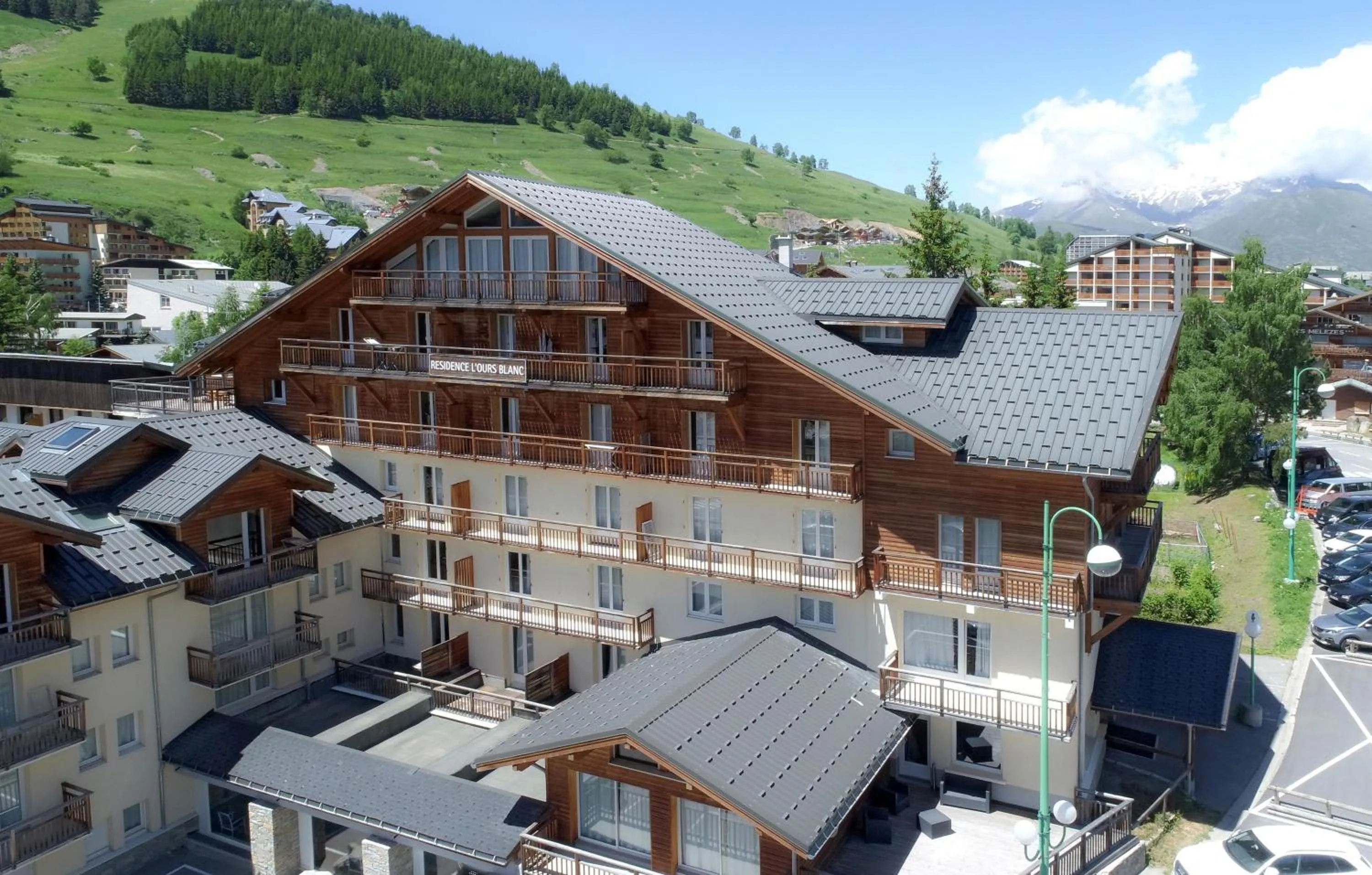 Property building in Résidence Odalys L'Ours Blanc