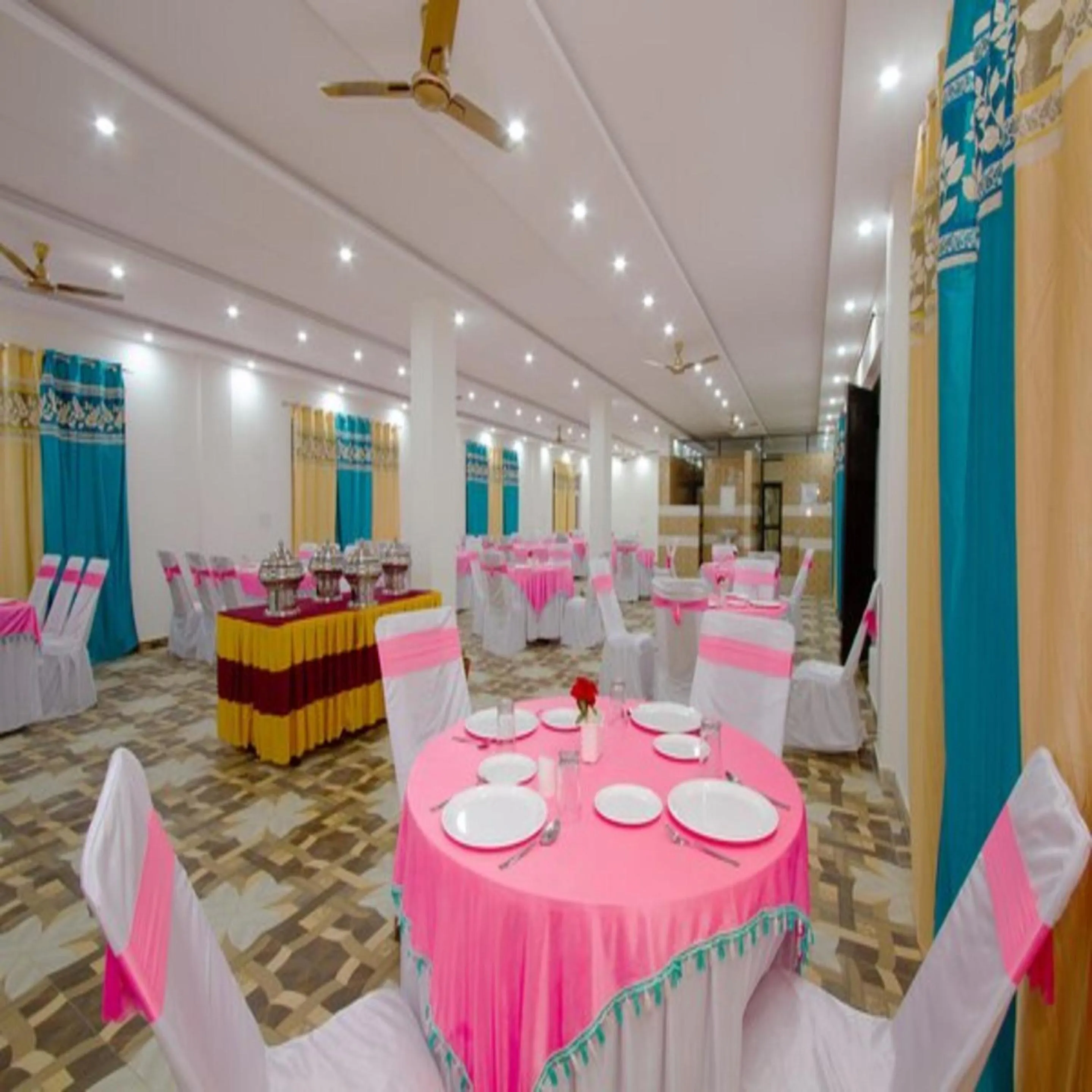 Banquet/Function facilities in Hotel Roop