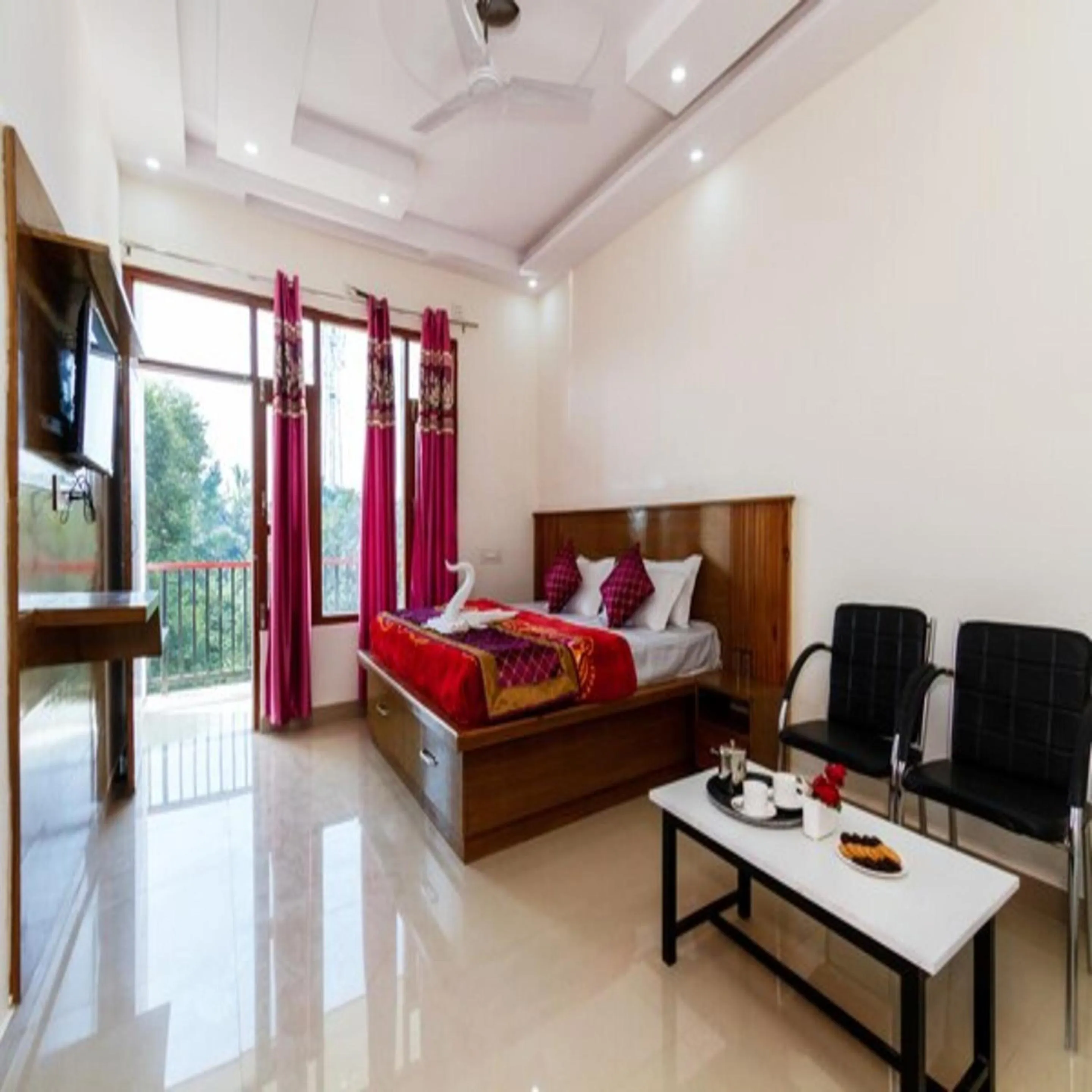 Bedroom in Hotel Roop