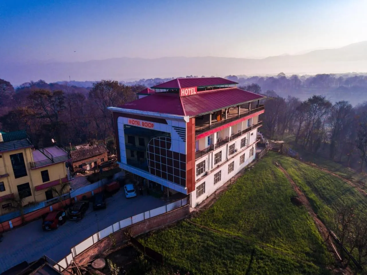 Hotel Roop