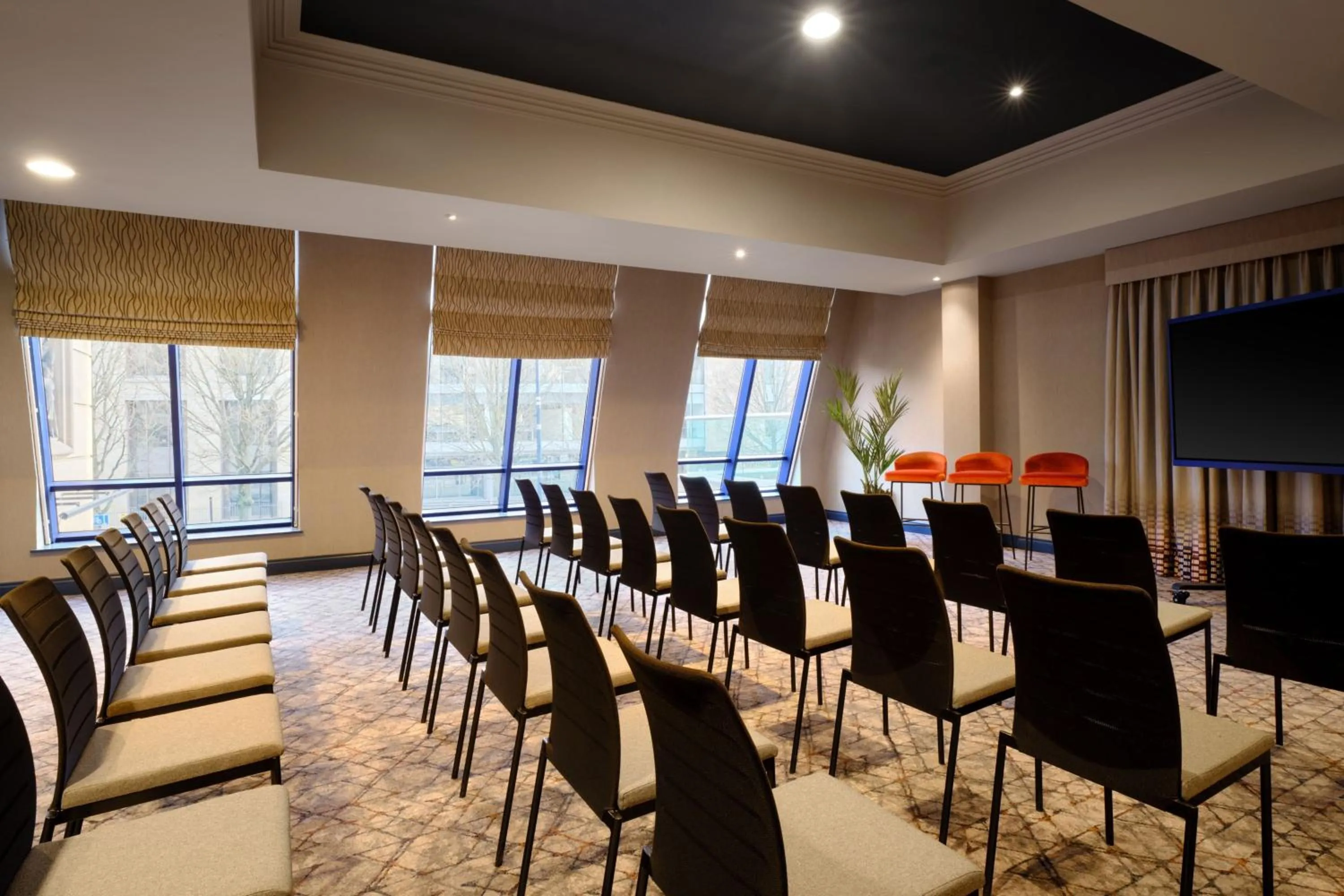 Meeting/conference room in Edinburgh Marriott Hotel Holyrood