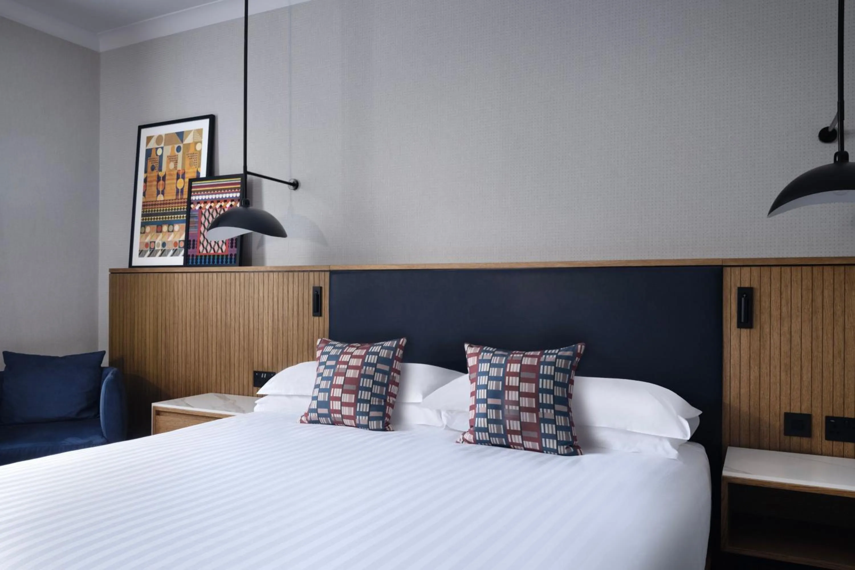 Photo of the whole room, Bed in Edinburgh Marriott Hotel Holyrood