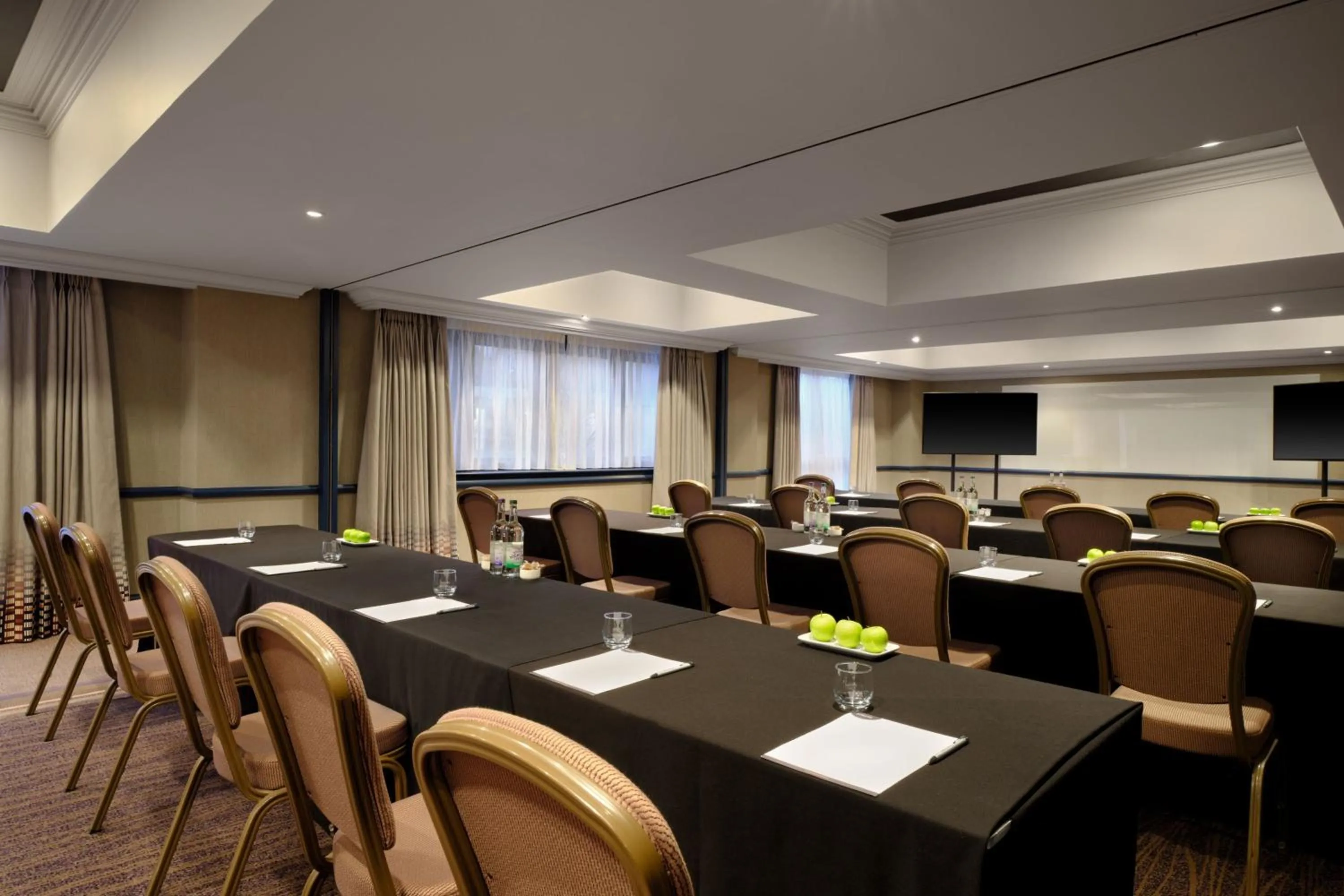 Meeting/conference room in Edinburgh Marriott Hotel Holyrood