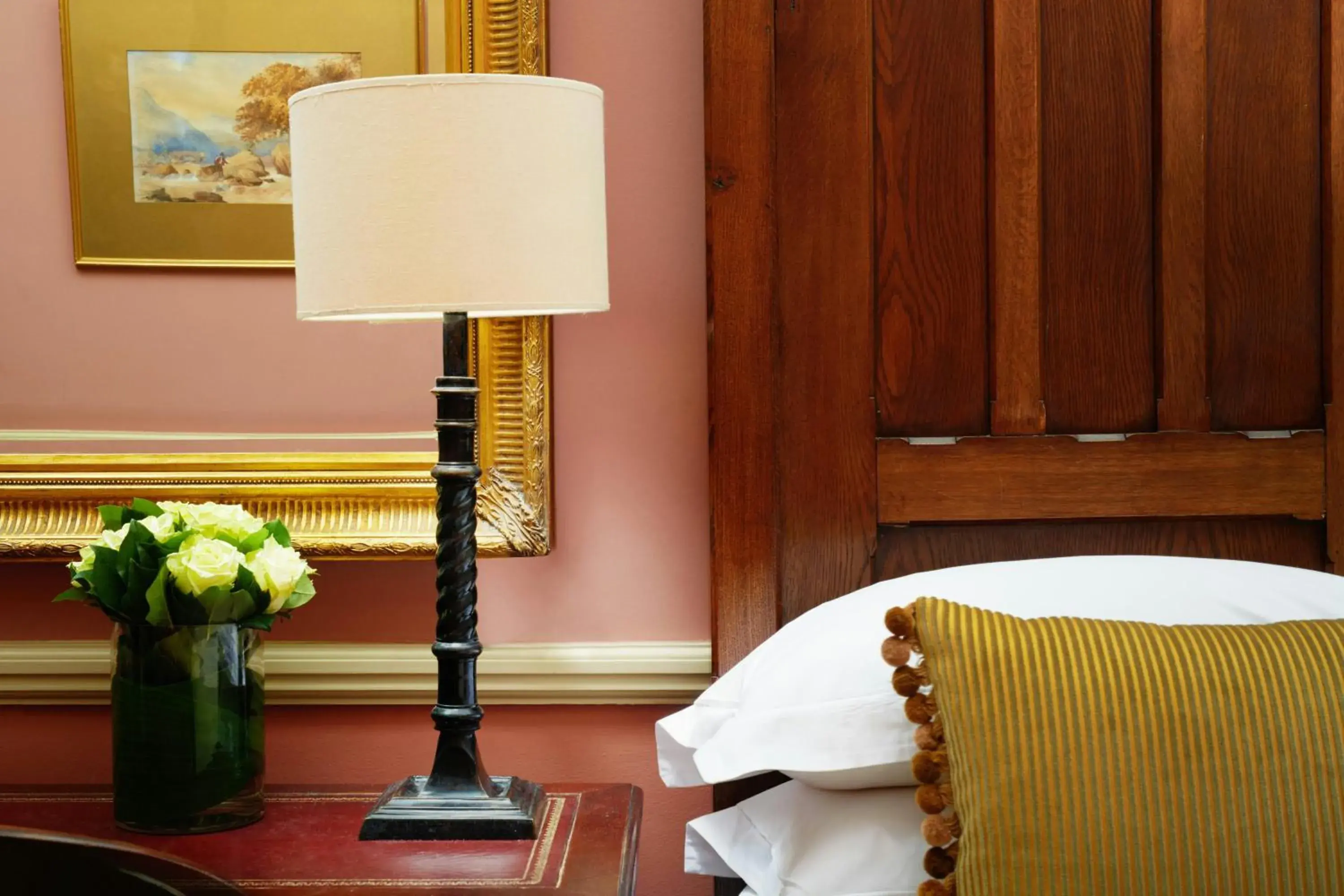 Cozy Double Room in The Gore London - Starhotels Collezione Cozy Double Room in The Gore London - Starhotels Collezione