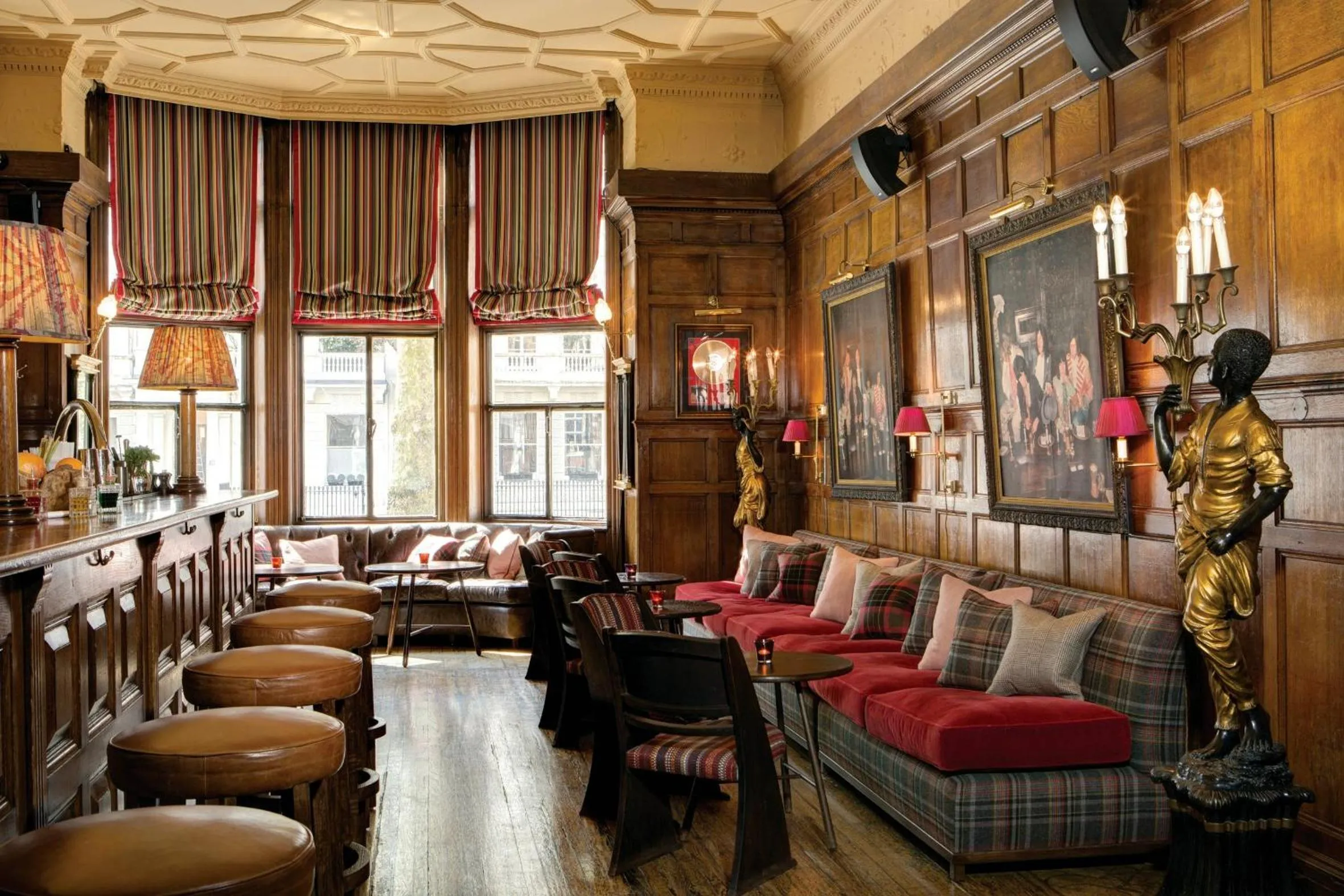 Lounge or bar in The Gore London - Starhotels Collezione