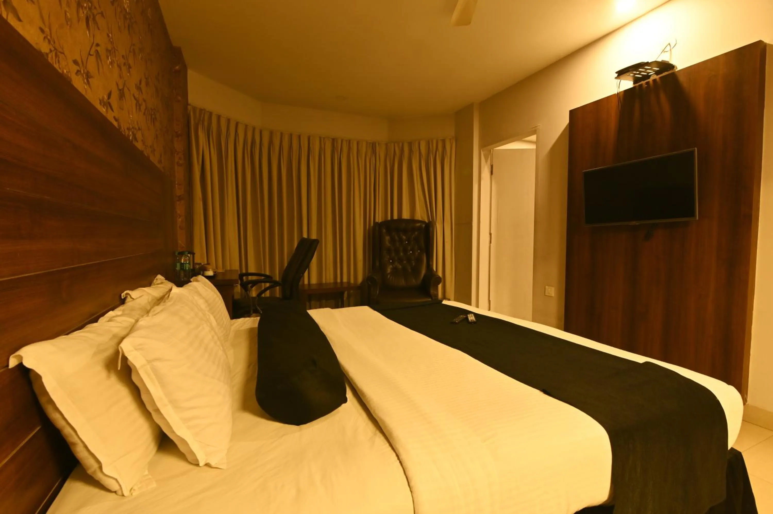 Bed in THE DAWN HOTEL