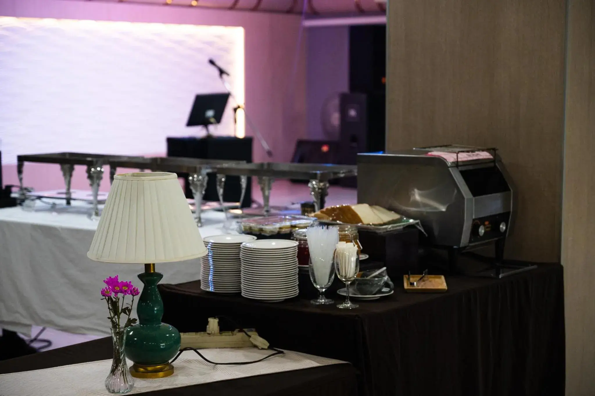 Restaurant/places to eat in River Hotel - The Outstanding Venues Nakhon Pathom Restaurant/places to eat in River Hotel - The Outstanding Venues Nakhon Pathom