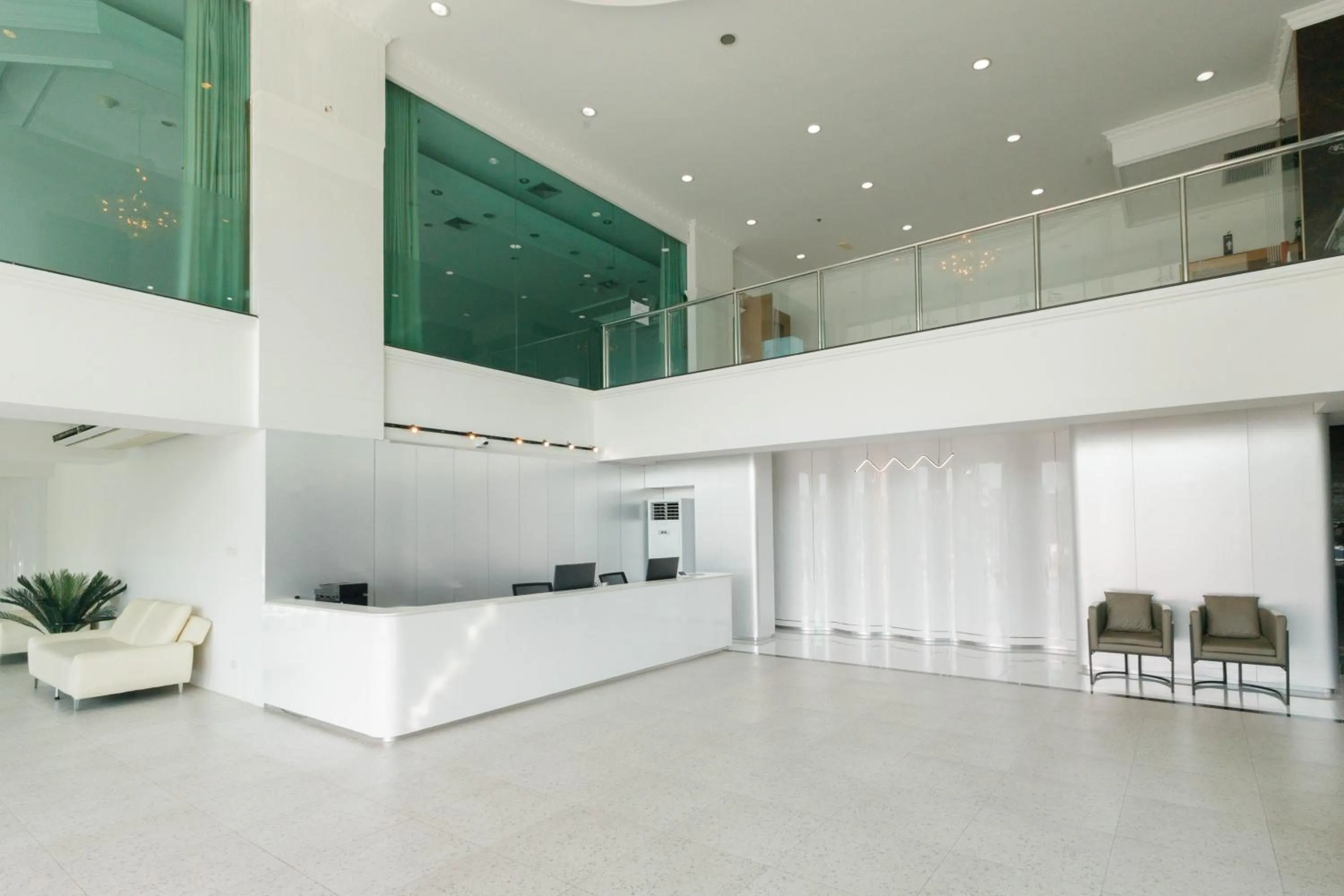 Lobby or reception in River Hotel - The Outstanding Venues Nakhon Pathom