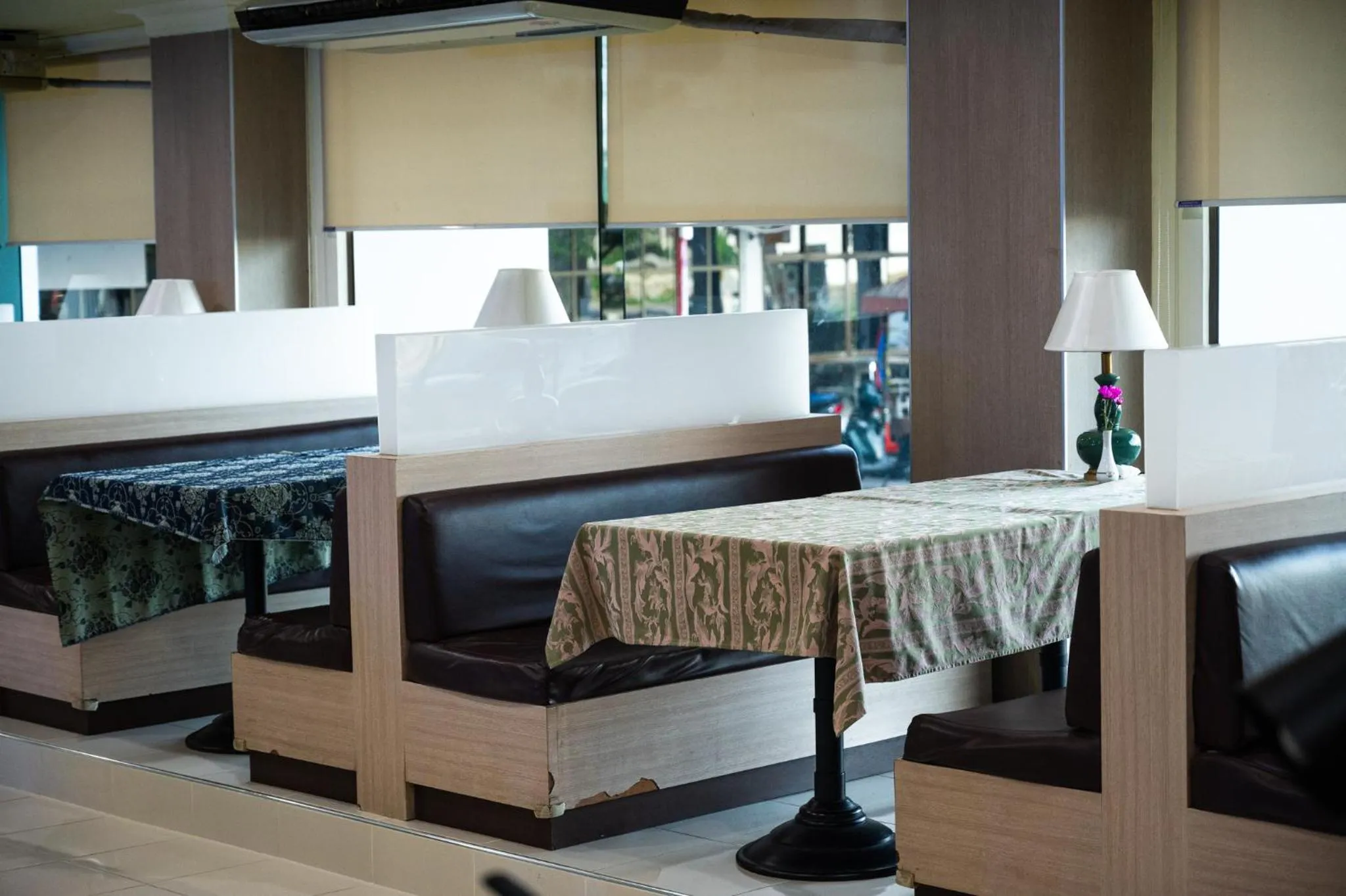 Restaurant/places to eat, Bed in River Hotel - The Outstanding Venues Nakhon Pathom