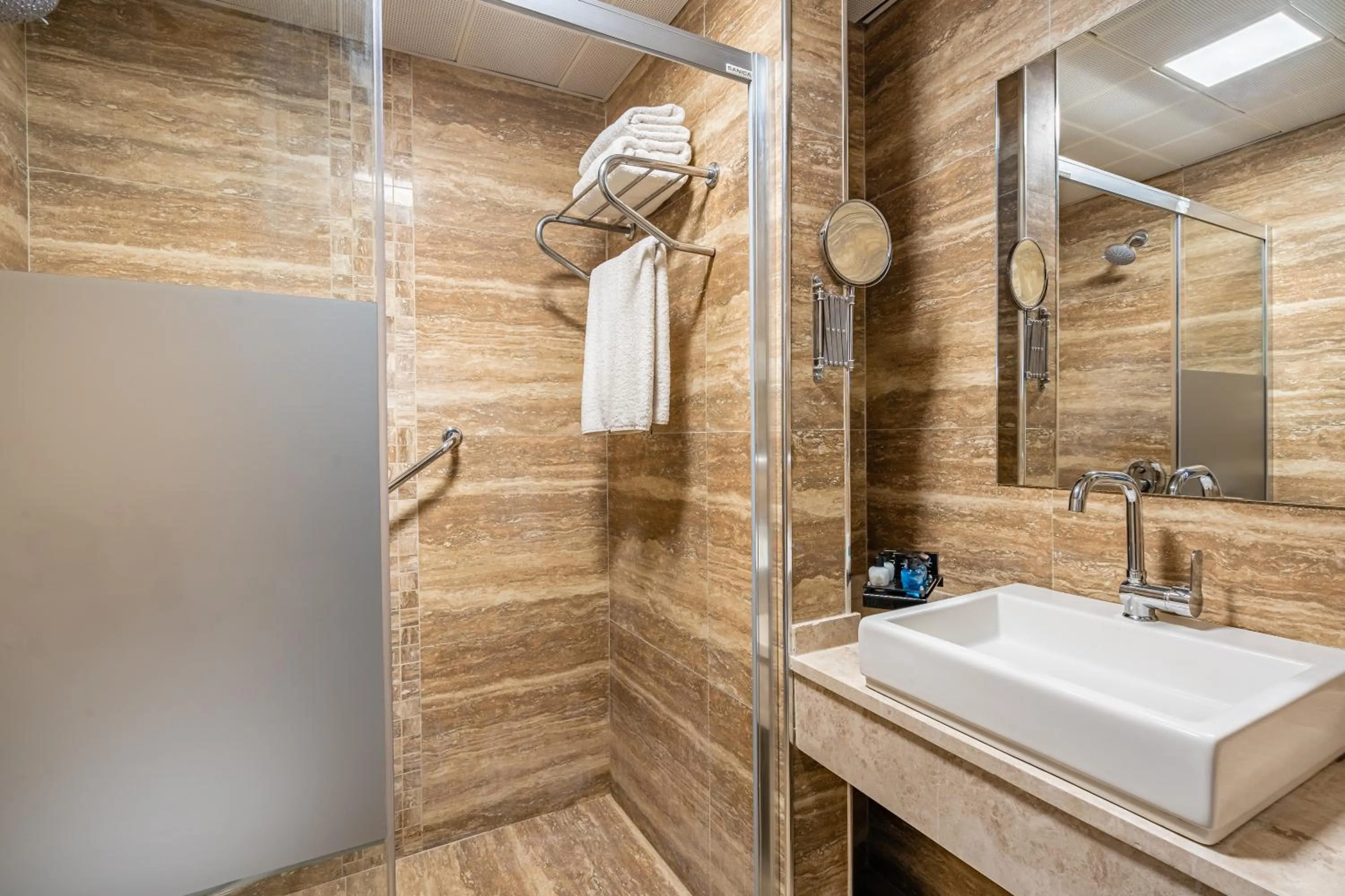 Shower in Odelia Resort Hotel