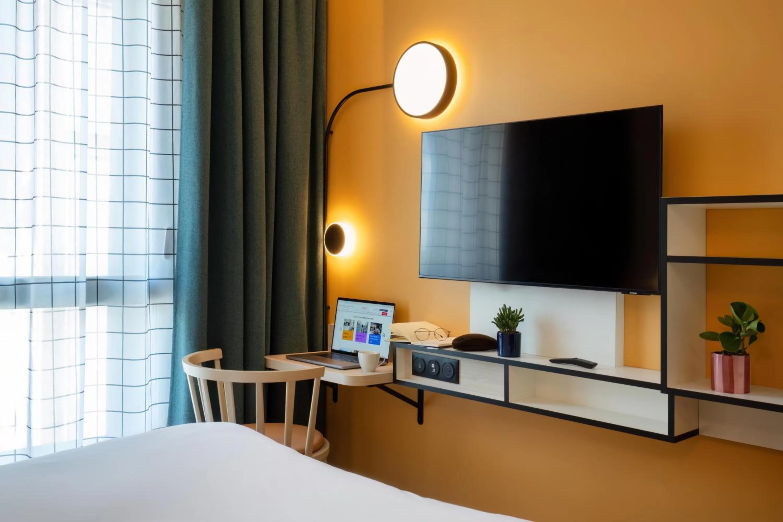 Bed in Aparthotel Adagio Access Rouen Centre Cathédrale