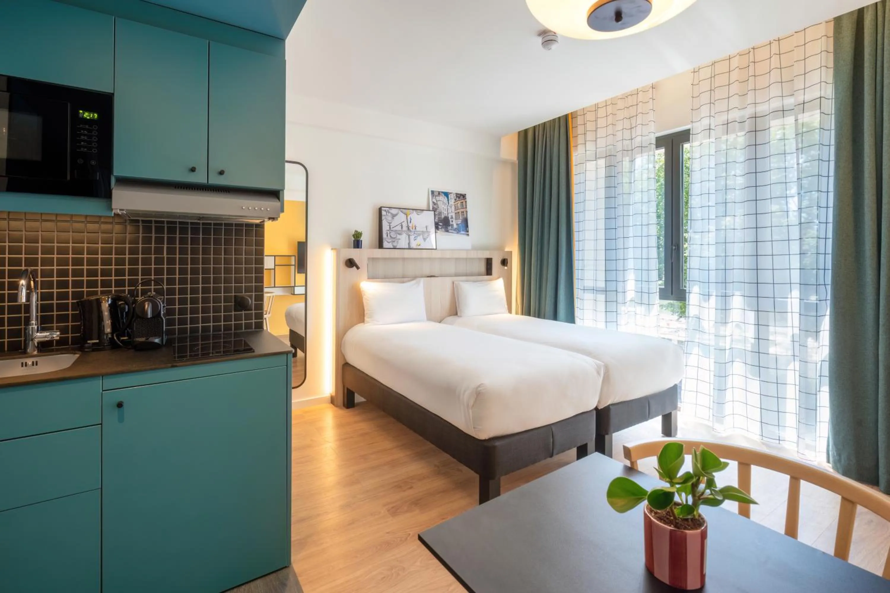 Bed in Aparthotel Adagio Access Rouen Centre Cathédrale