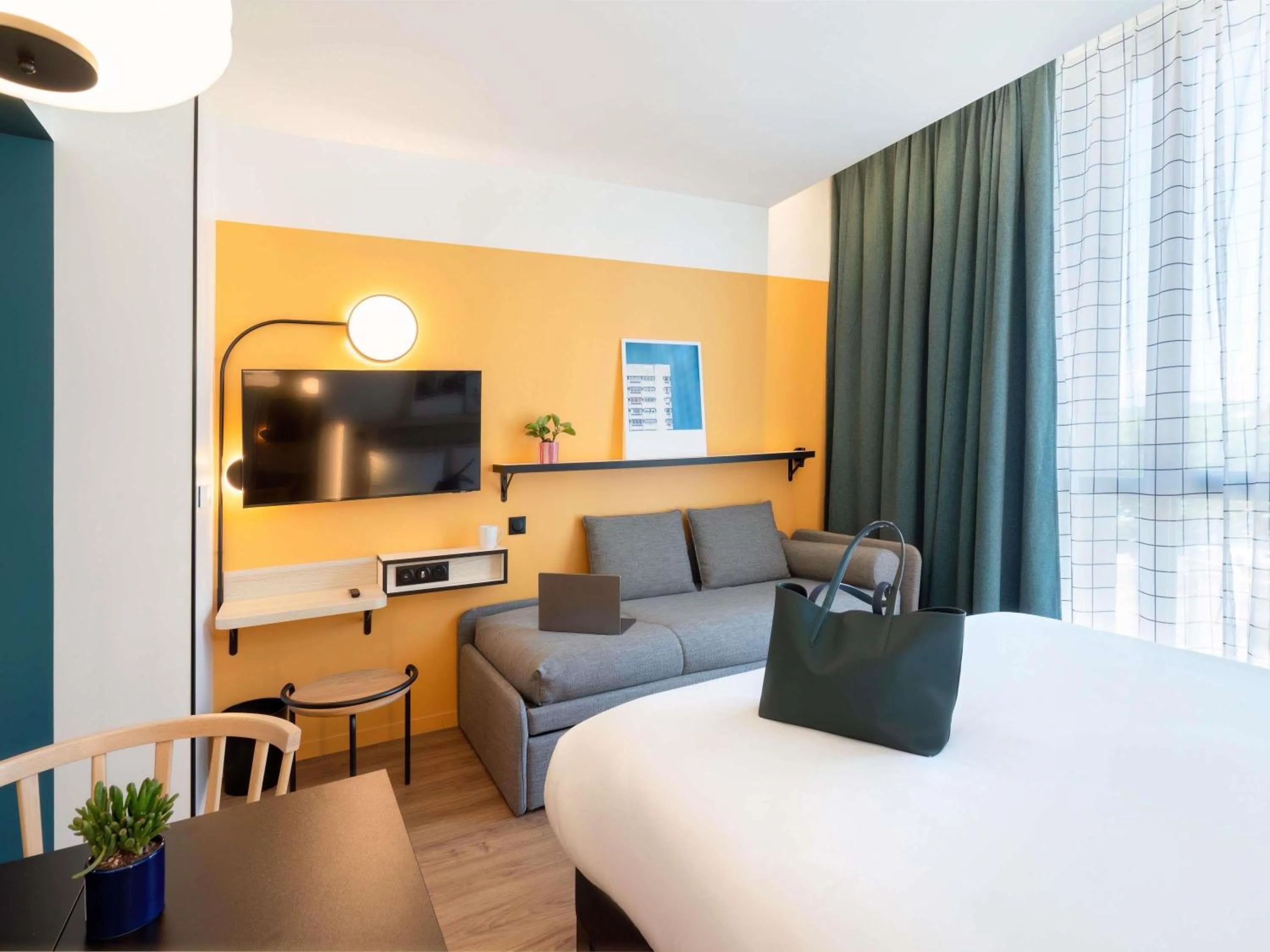 Bedroom, Bed in Aparthotel Adagio Access Rouen Centre Cathédrale