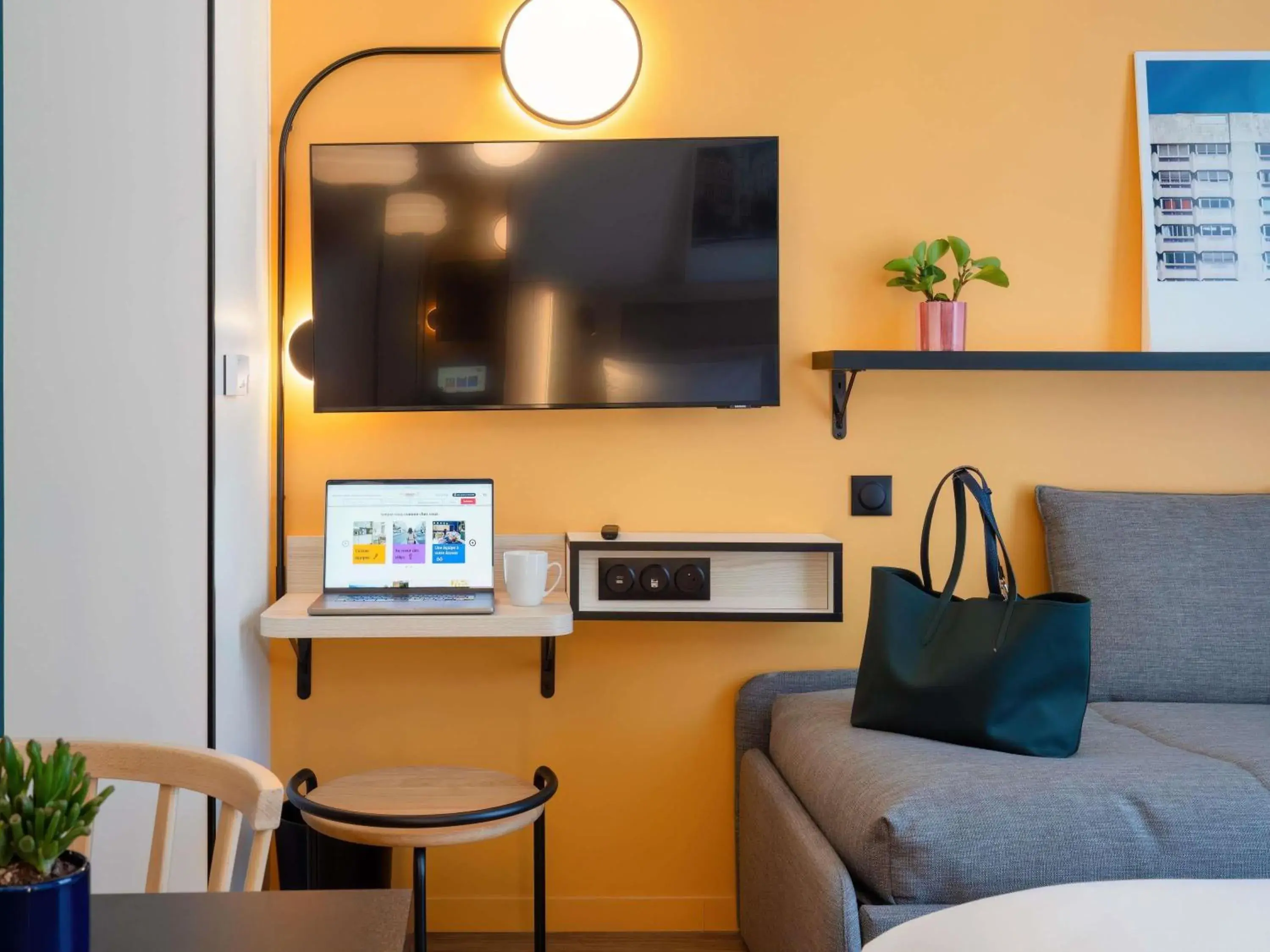 Bed in Aparthotel Adagio Access Rouen Centre Cathédrale Bed in Aparthotel Adagio Access Rouen Centre Cathédrale