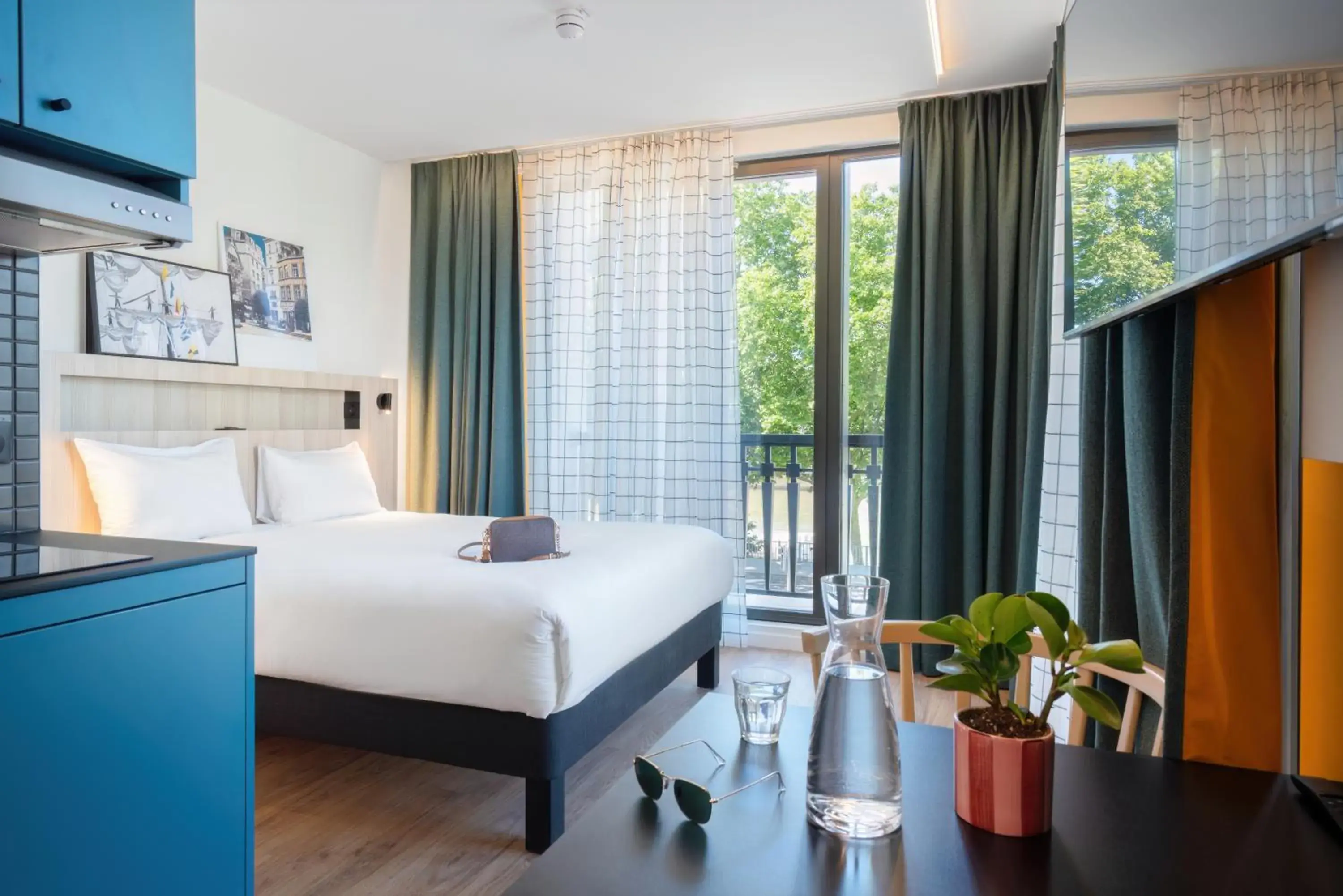 Photo of the whole room, Bed in Aparthotel Adagio Access Rouen Centre Cathédrale Photo of the whole room, Bed in Aparthotel Adagio Access Rouen Centre Cathédrale