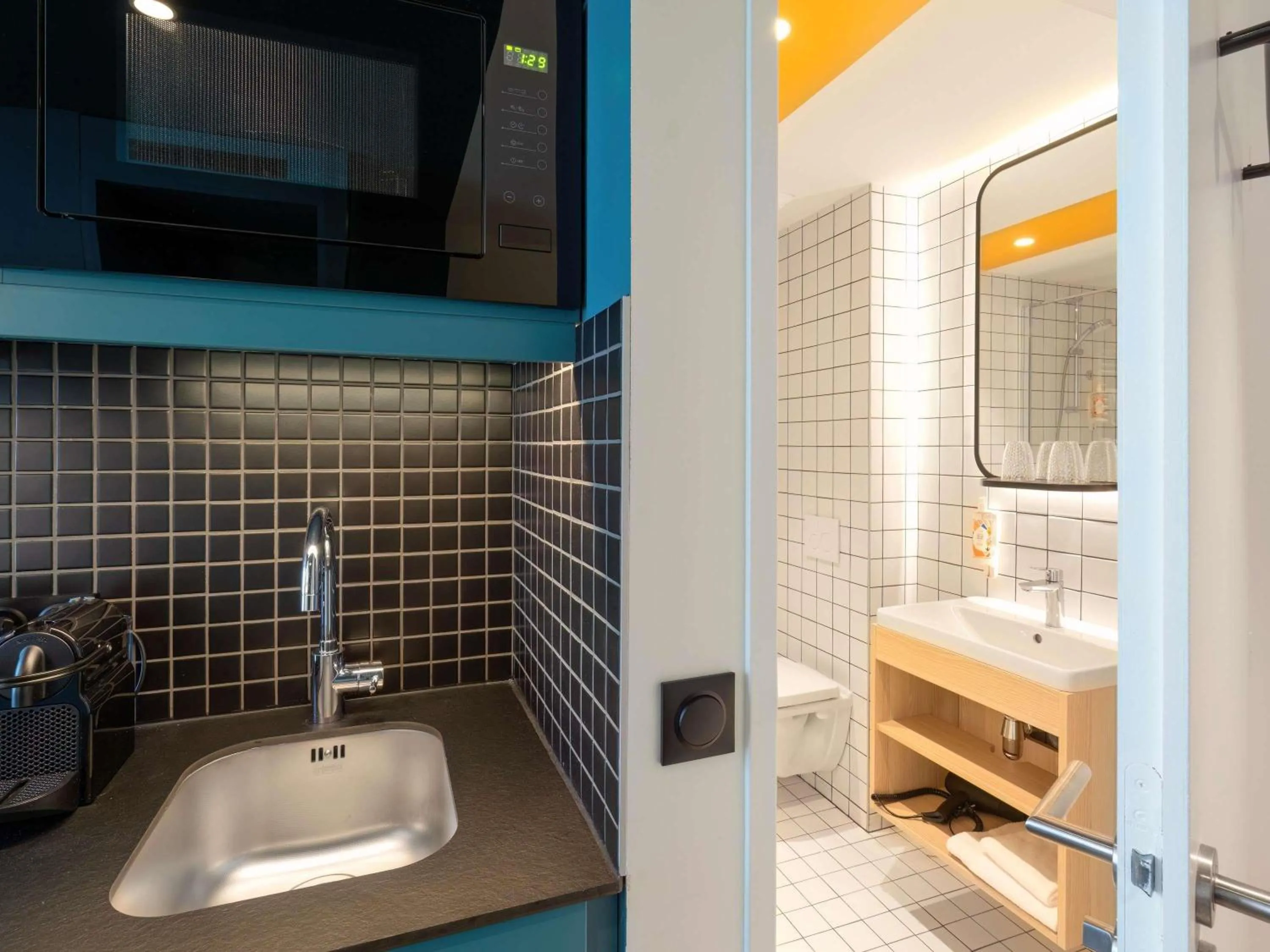 Bedroom in Aparthotel Adagio Access Rouen Centre Cathédrale