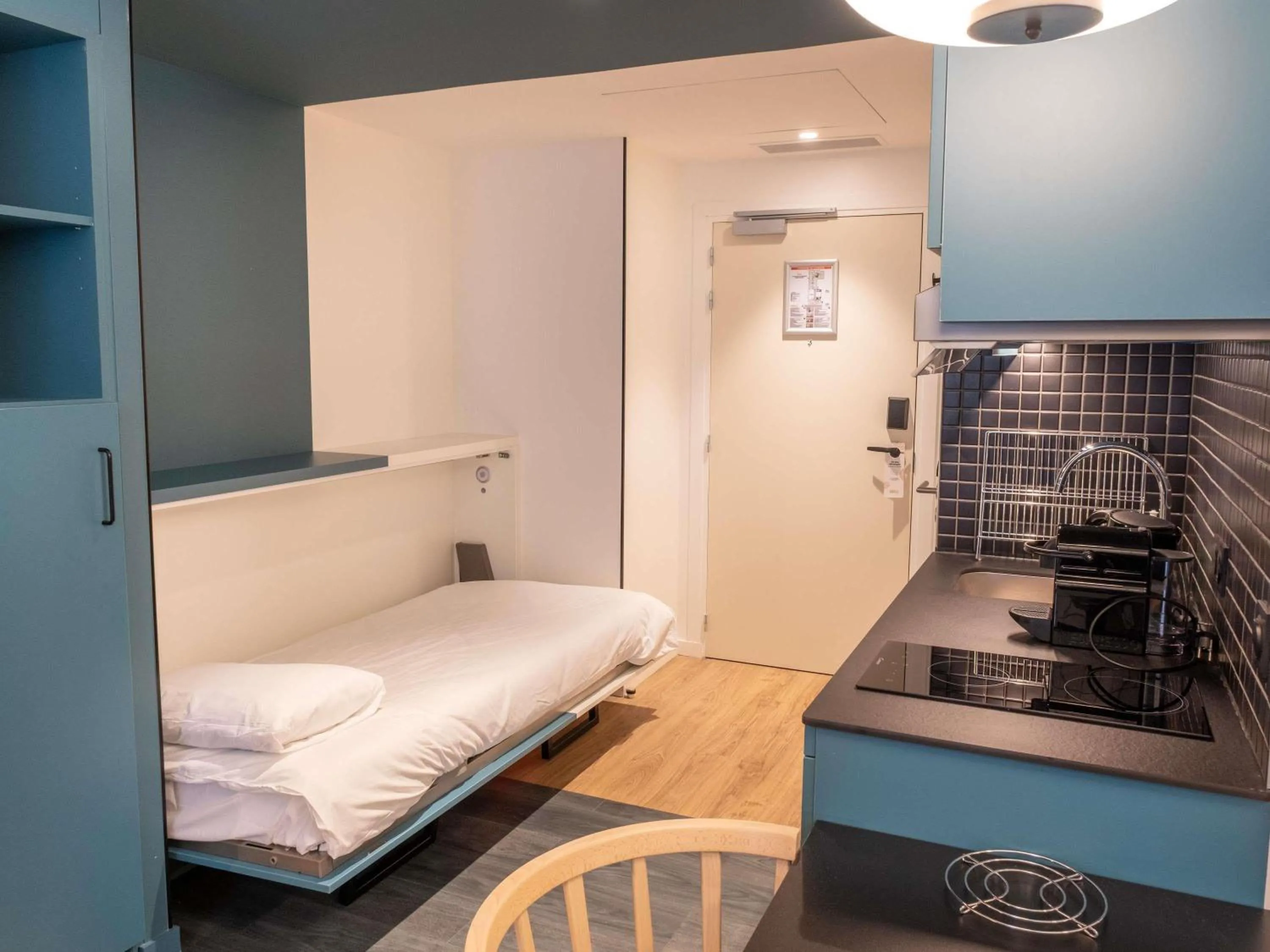 Bedroom, Bed in Aparthotel Adagio Access Rouen Centre Cathédrale