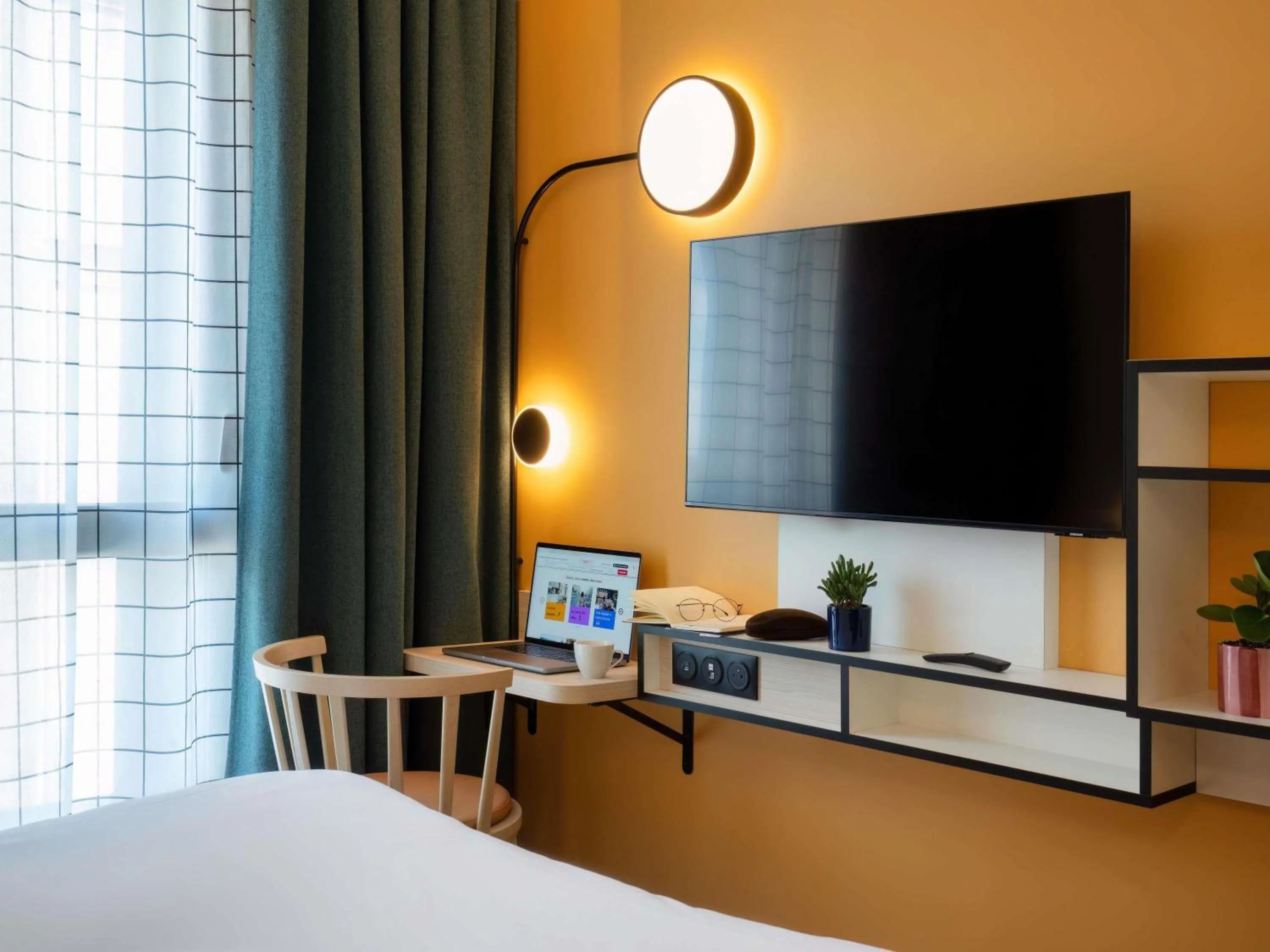 Bedroom, Bed in Aparthotel Adagio Access Rouen Centre Cathédrale