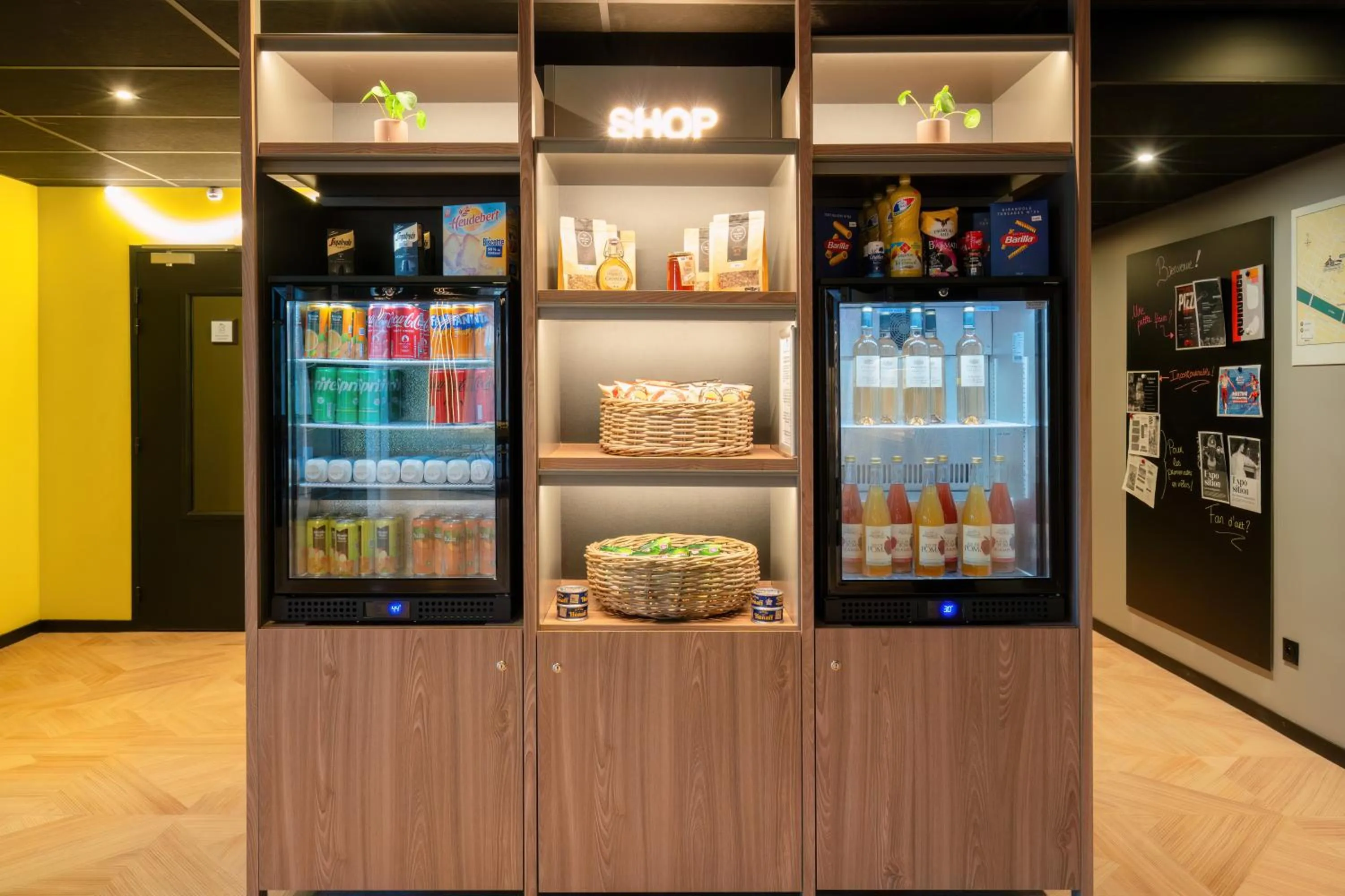 Food and drinks in Aparthotel Adagio Access Rouen Centre Cathédrale