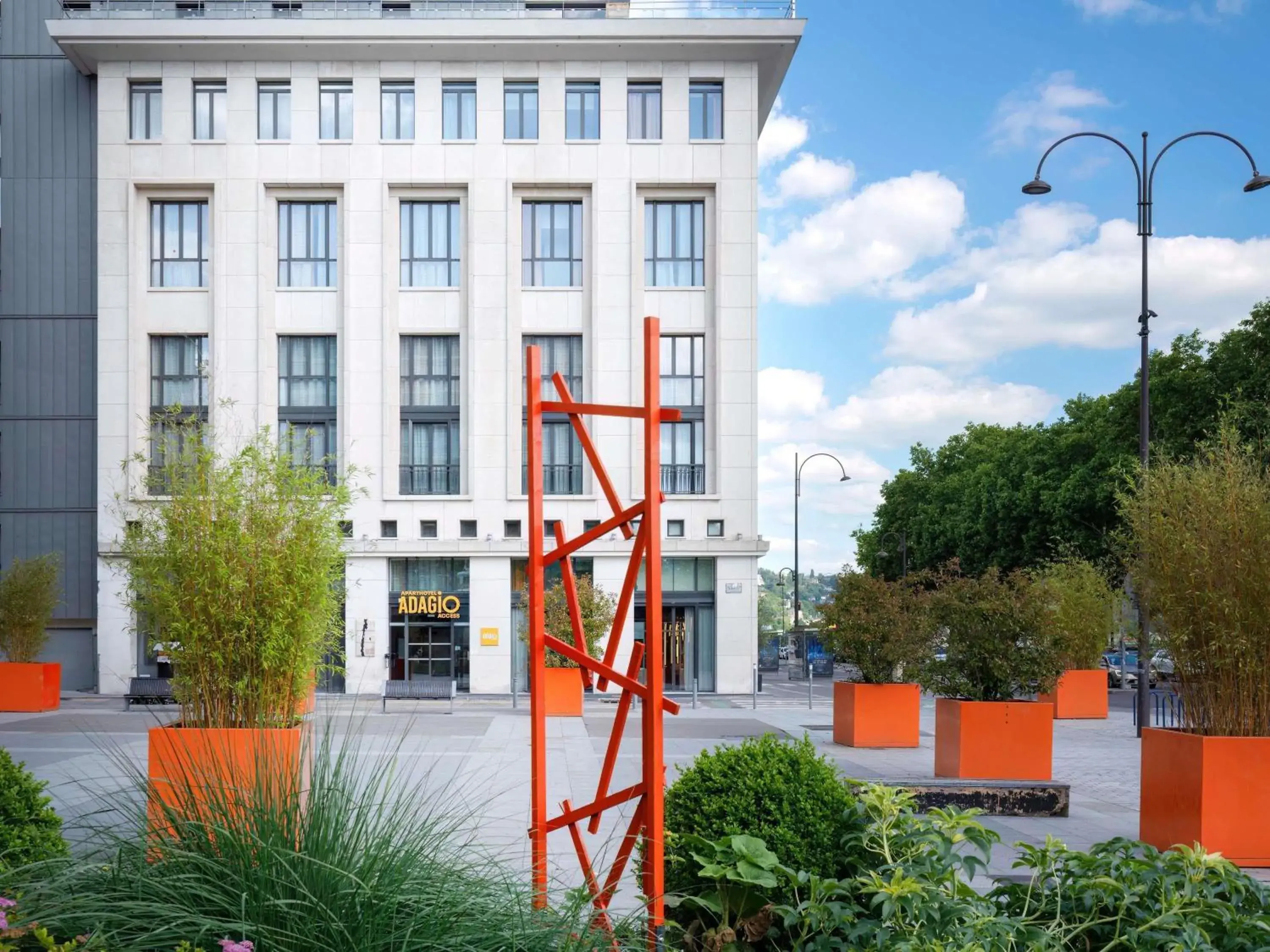 Property building in Aparthotel Adagio Access Rouen Centre Cathédrale Property building in Aparthotel Adagio Access Rouen Centre Cathédrale