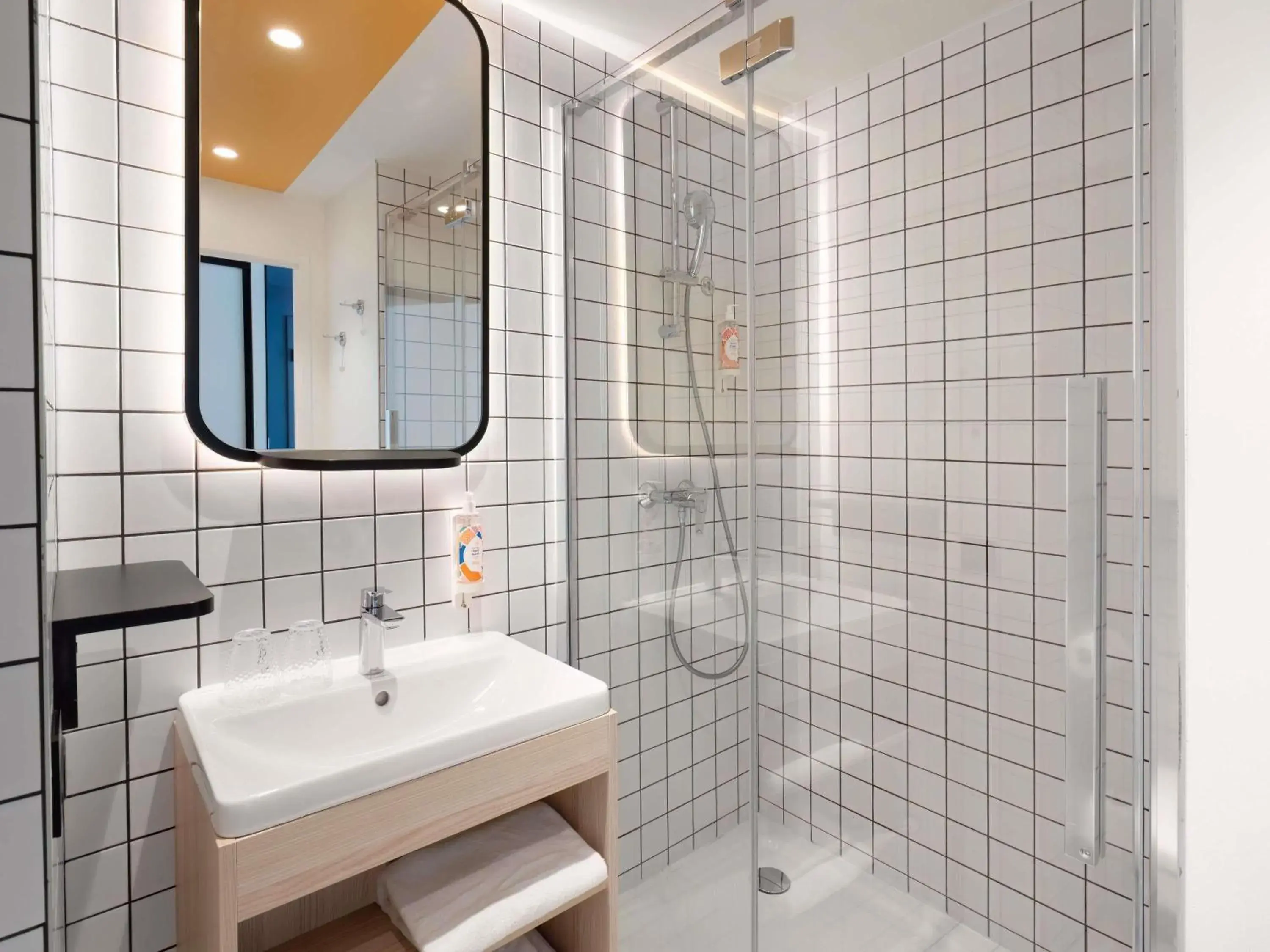 Bedroom in Aparthotel Adagio Access Rouen Centre Cathédrale Bedroom in Aparthotel Adagio Access Rouen Centre Cathédrale