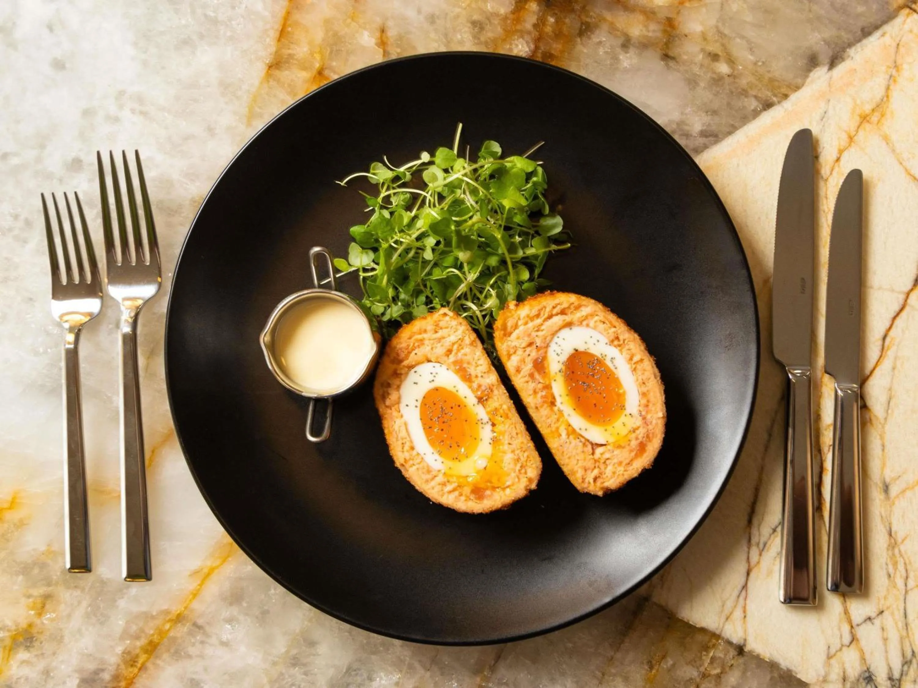 Restaurant/places to eat in Mercure London Earls Court