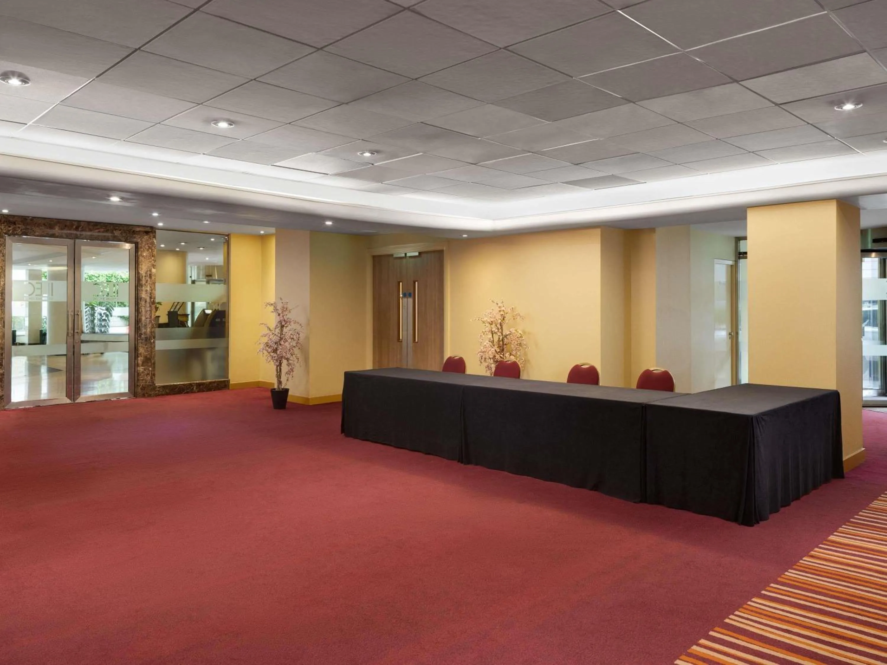 Meeting/conference room in Mercure London Earls Court